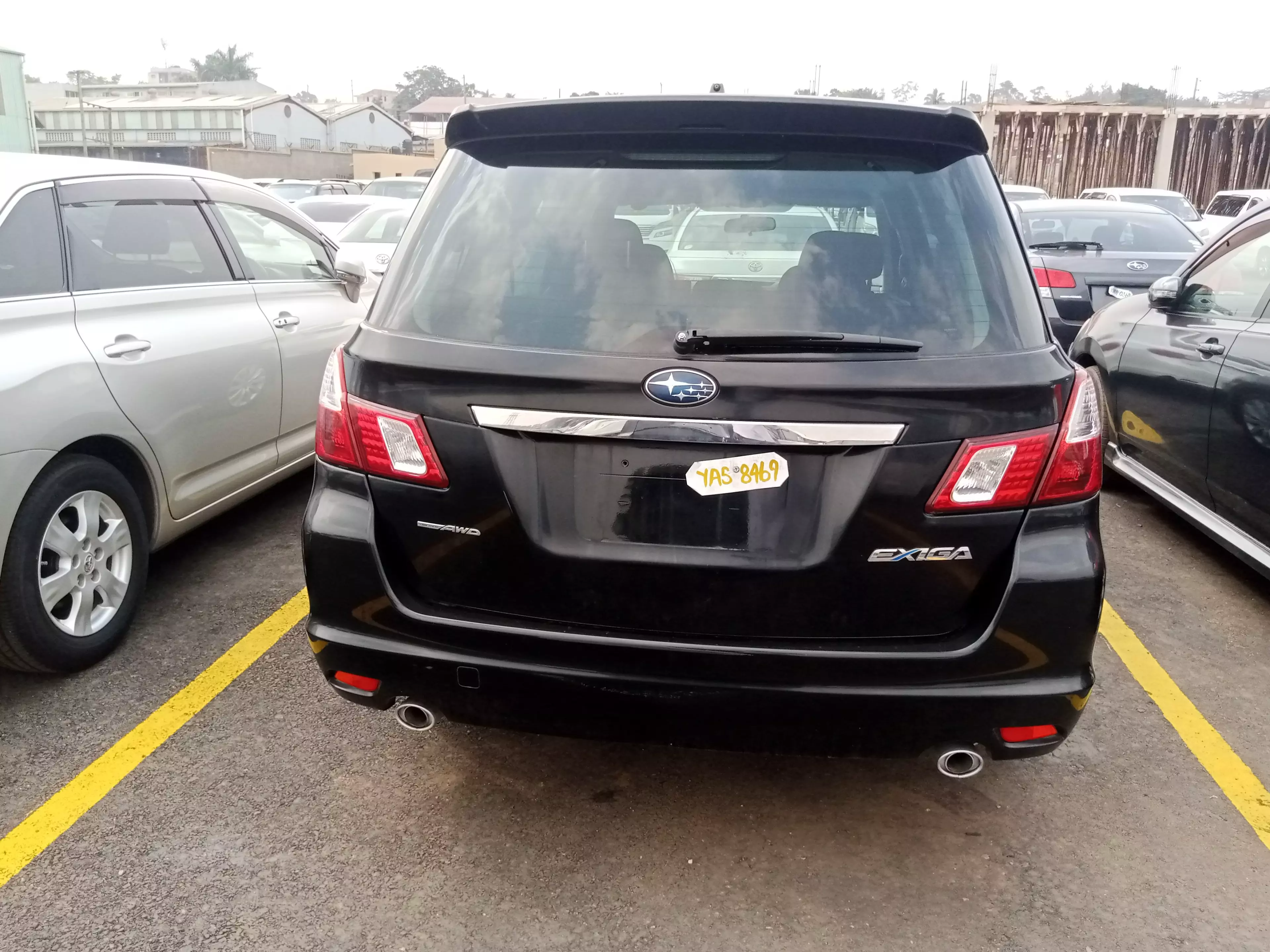 Subaru Exiga    - 2010