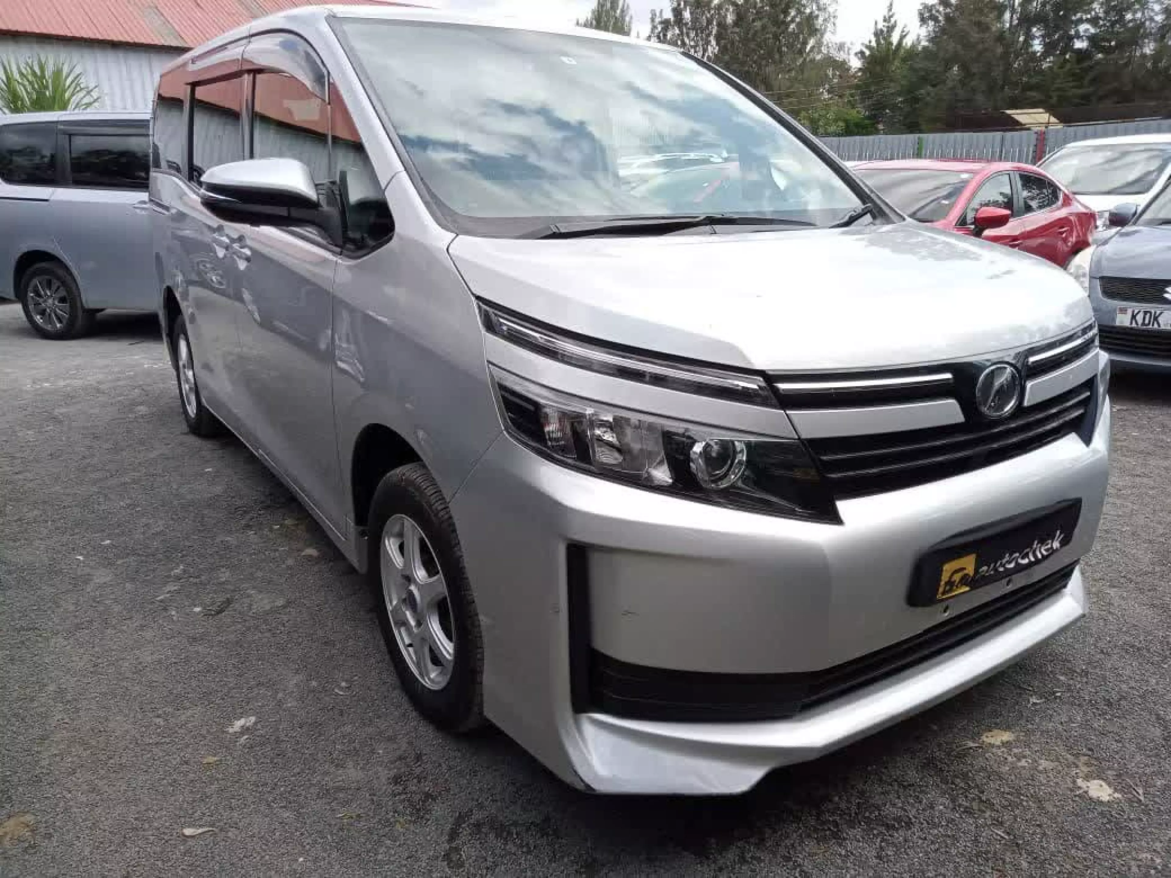 Toyota Voxy  - 2015