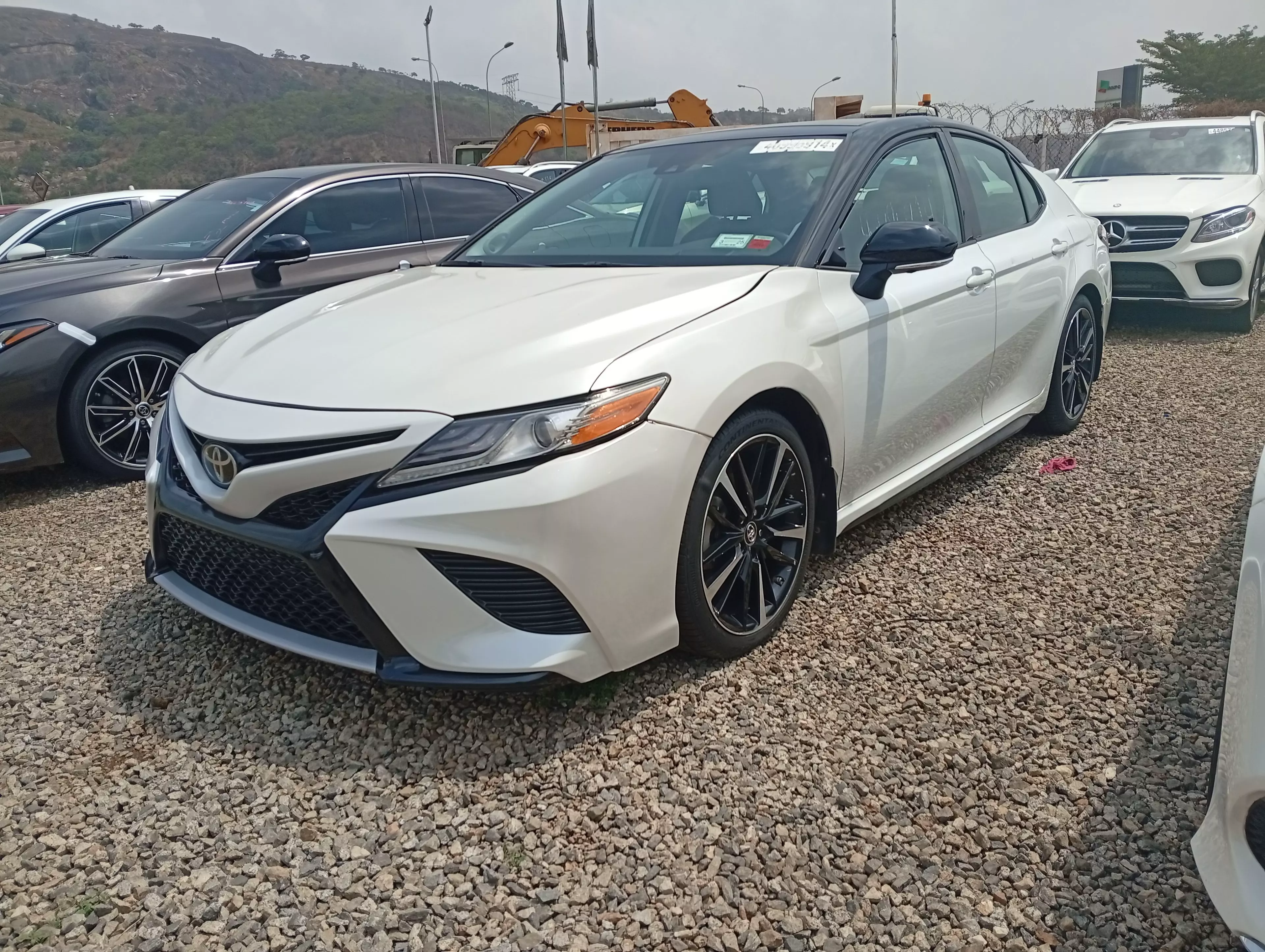 Toyota Camry - 2019