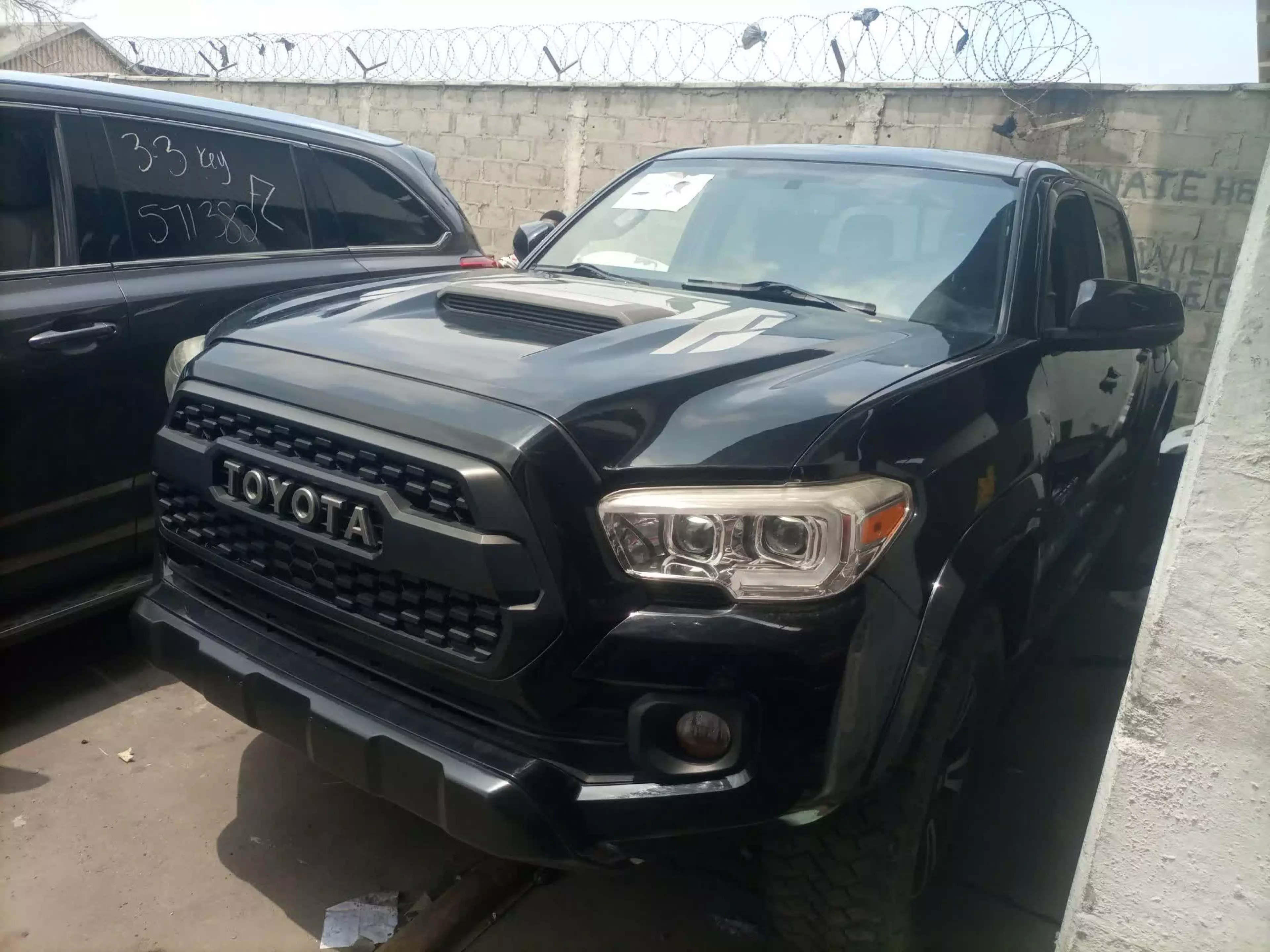 Toyota Tacoma - 2016