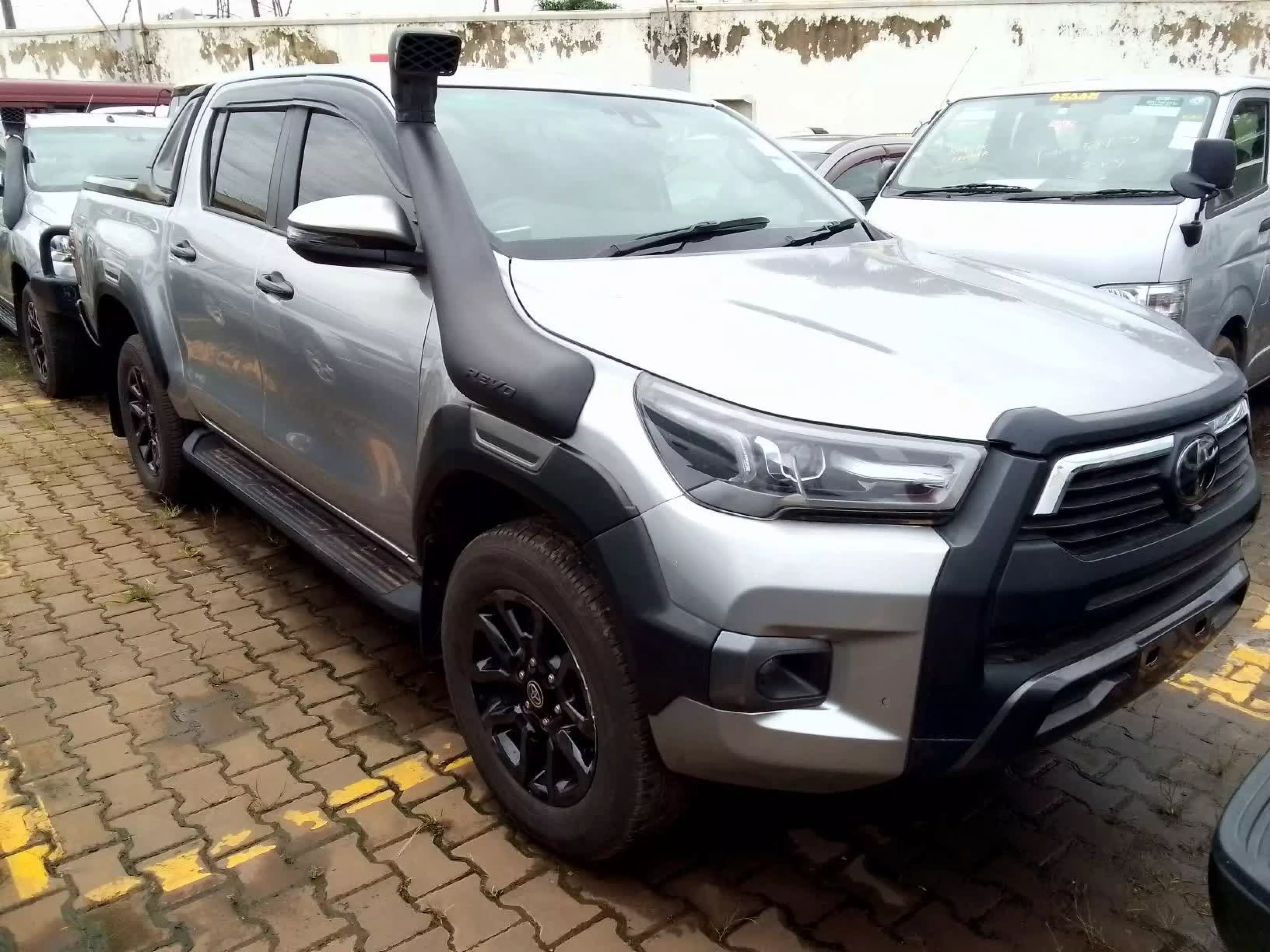 Toyota Hilux  - 2020