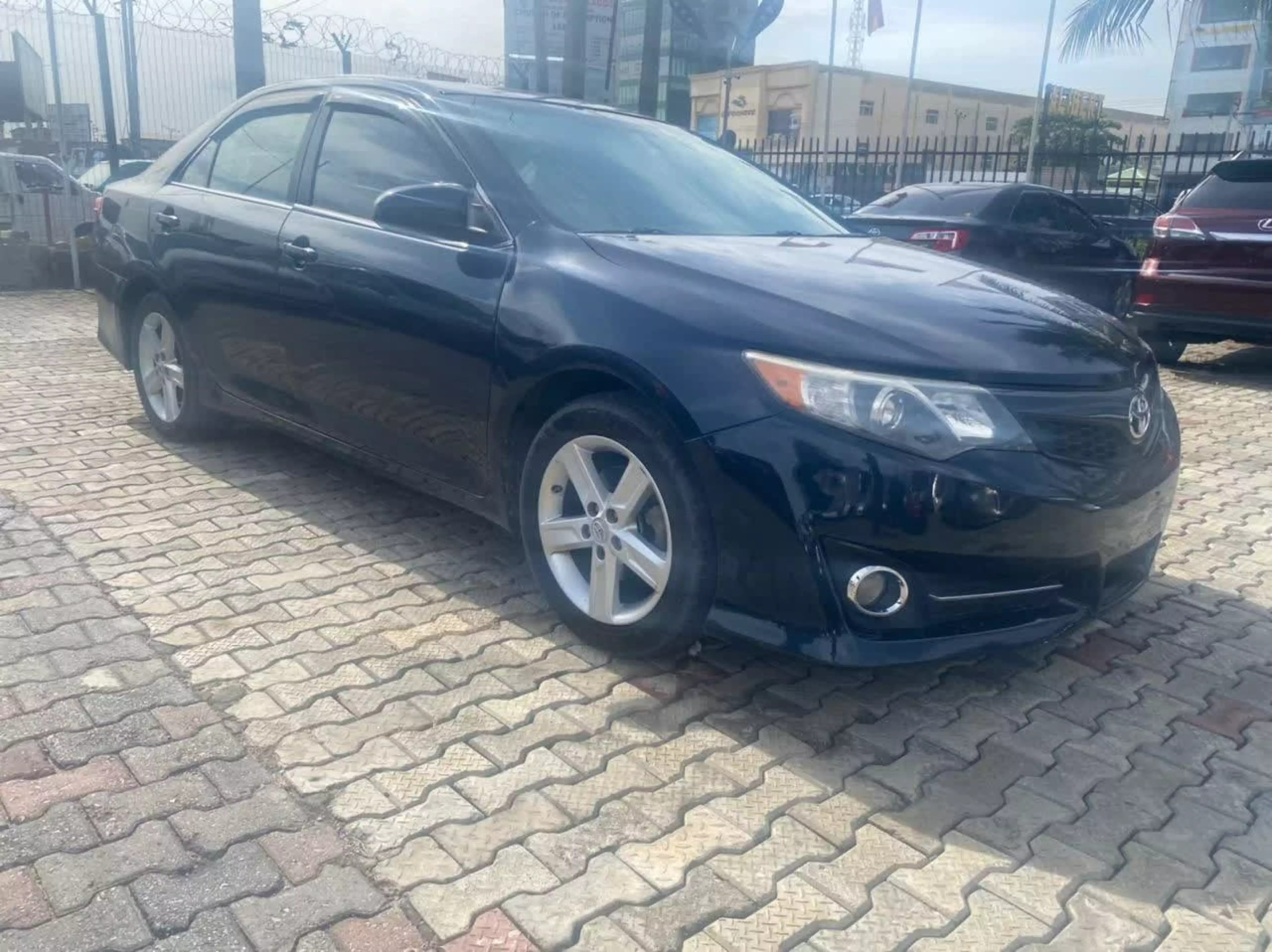 Toyota Camry - 2012
