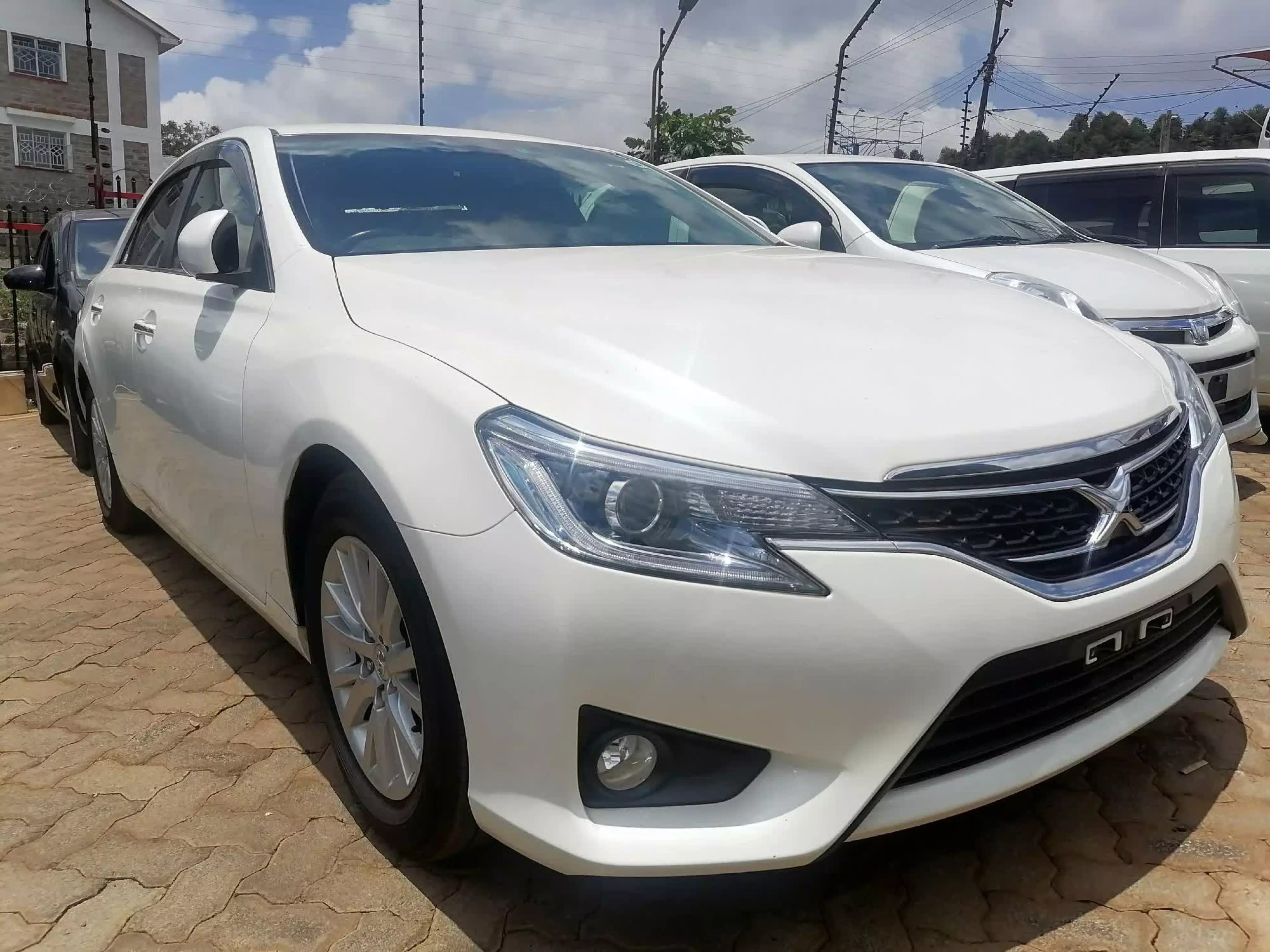 Toyota Mark X - 2016