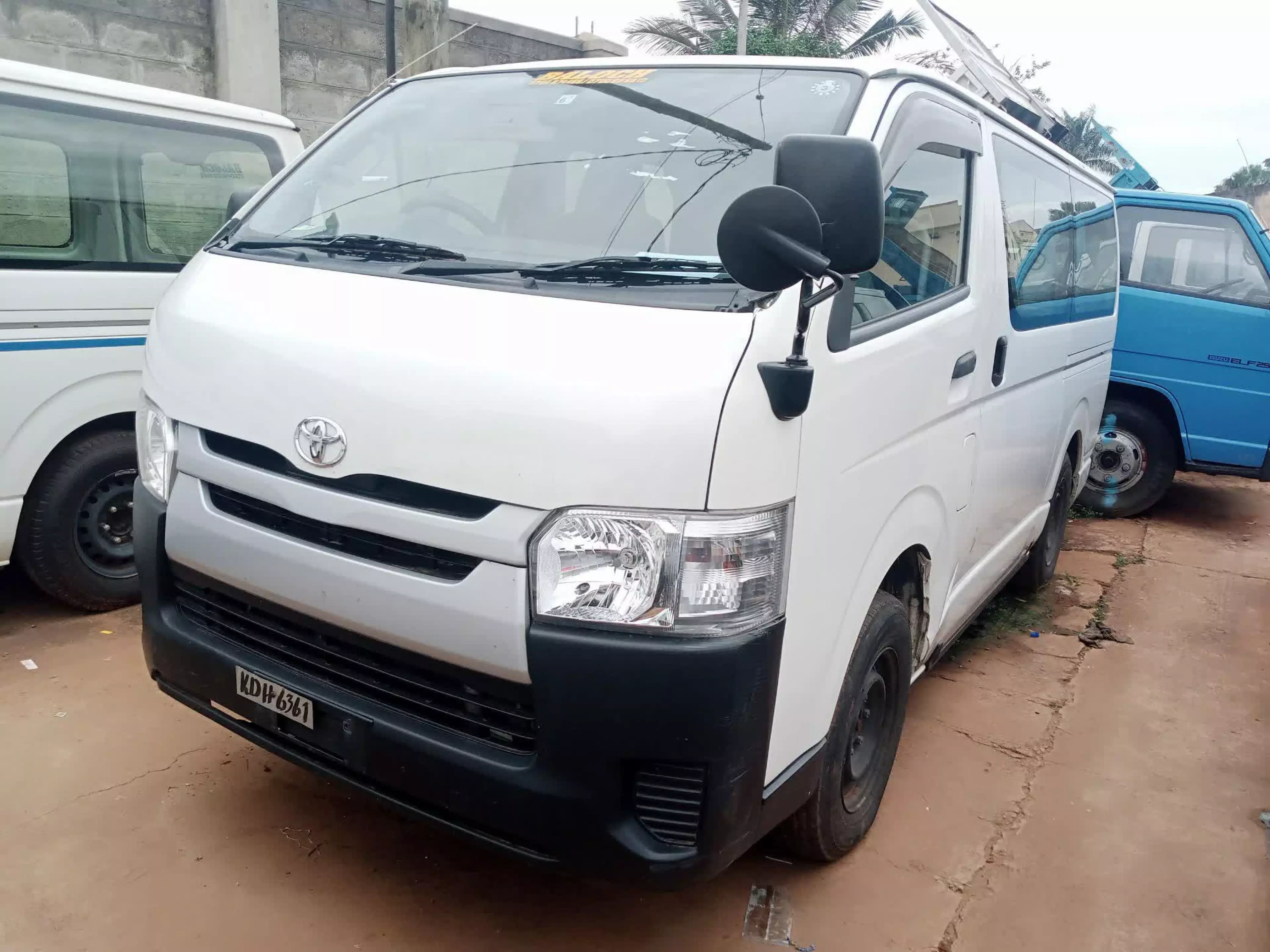 Toyota Hiace - 2014