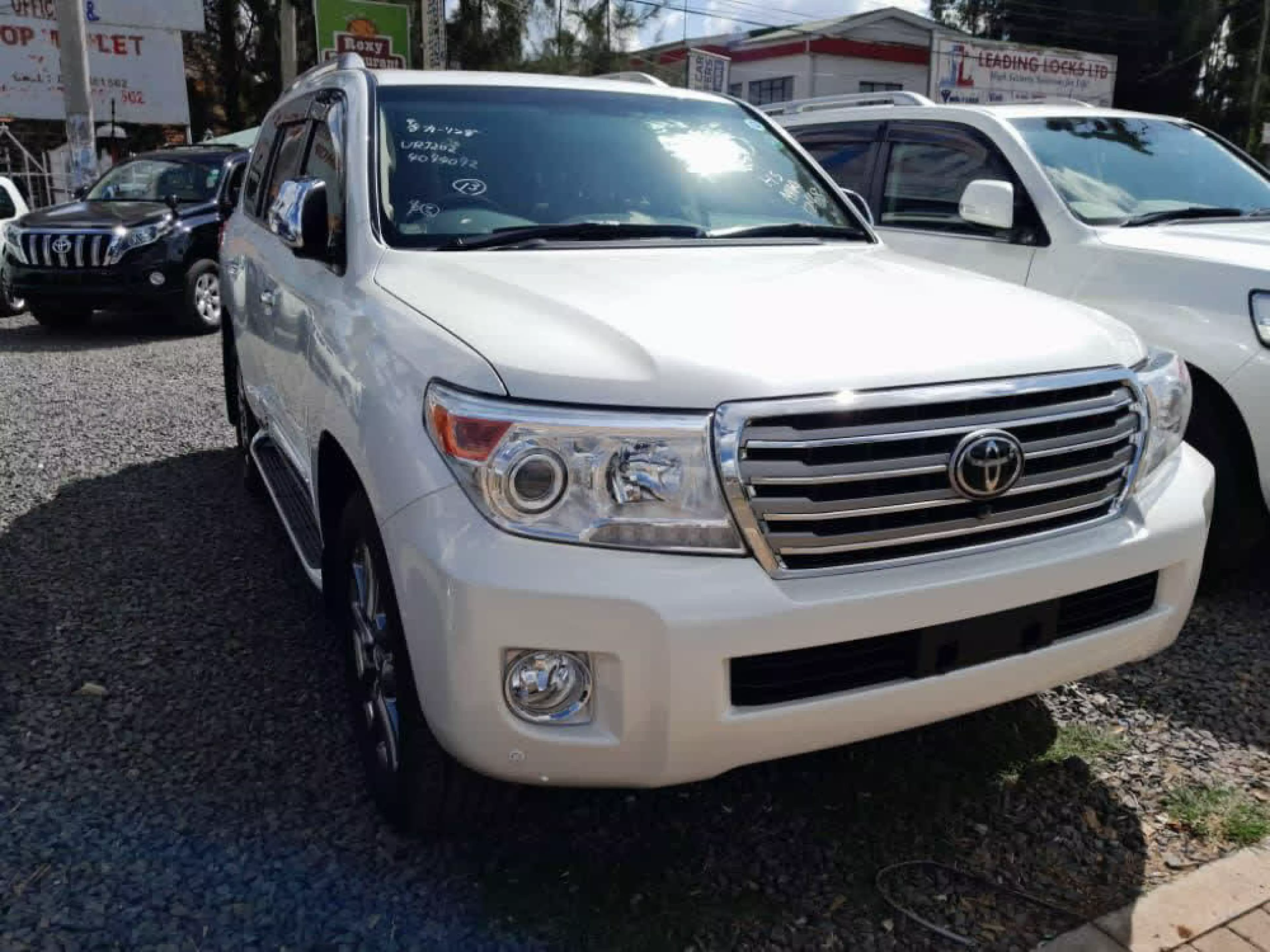 Toyota Landcruiser  V8 - 2015