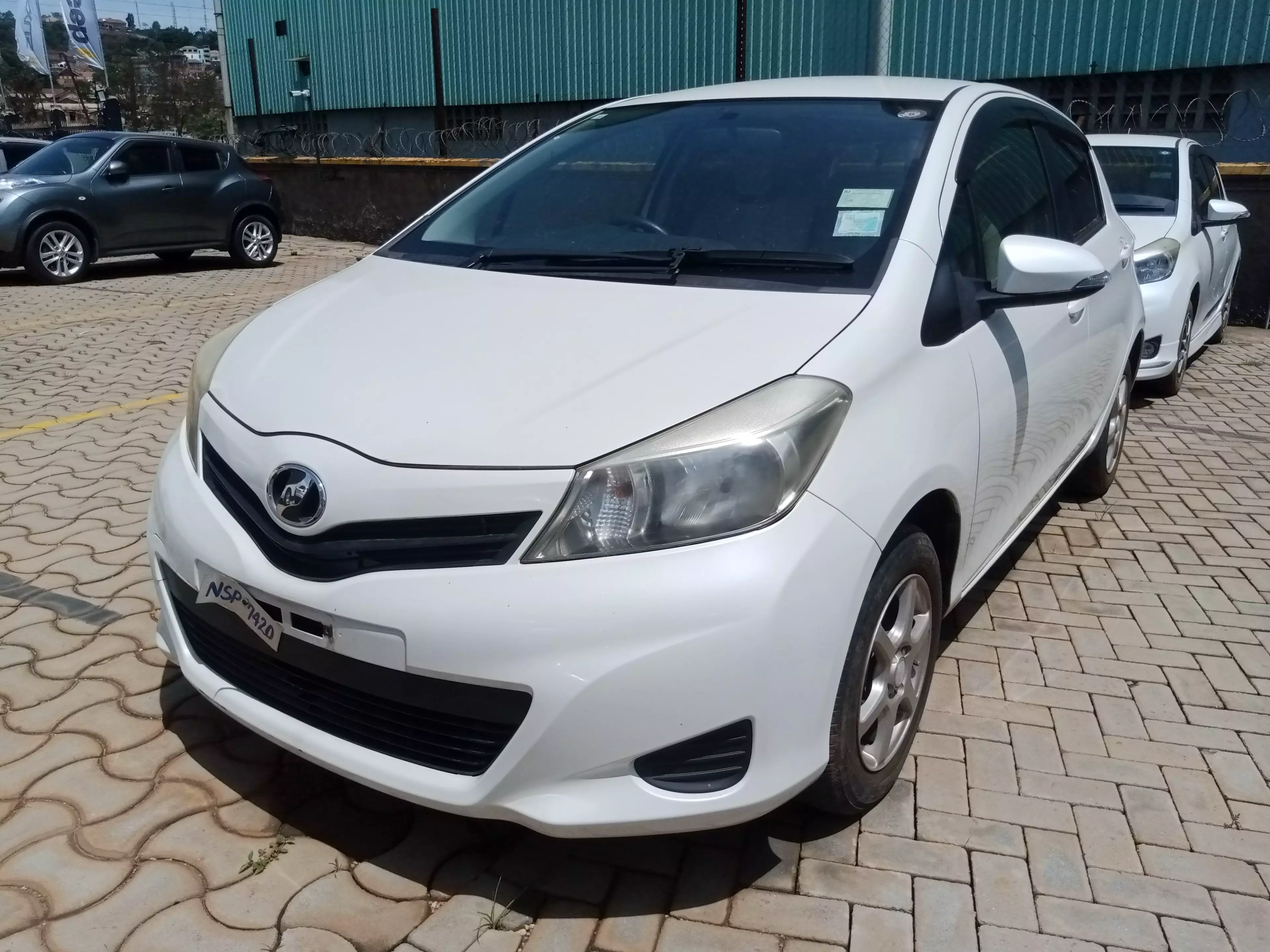 Toyota Vitz - 2013