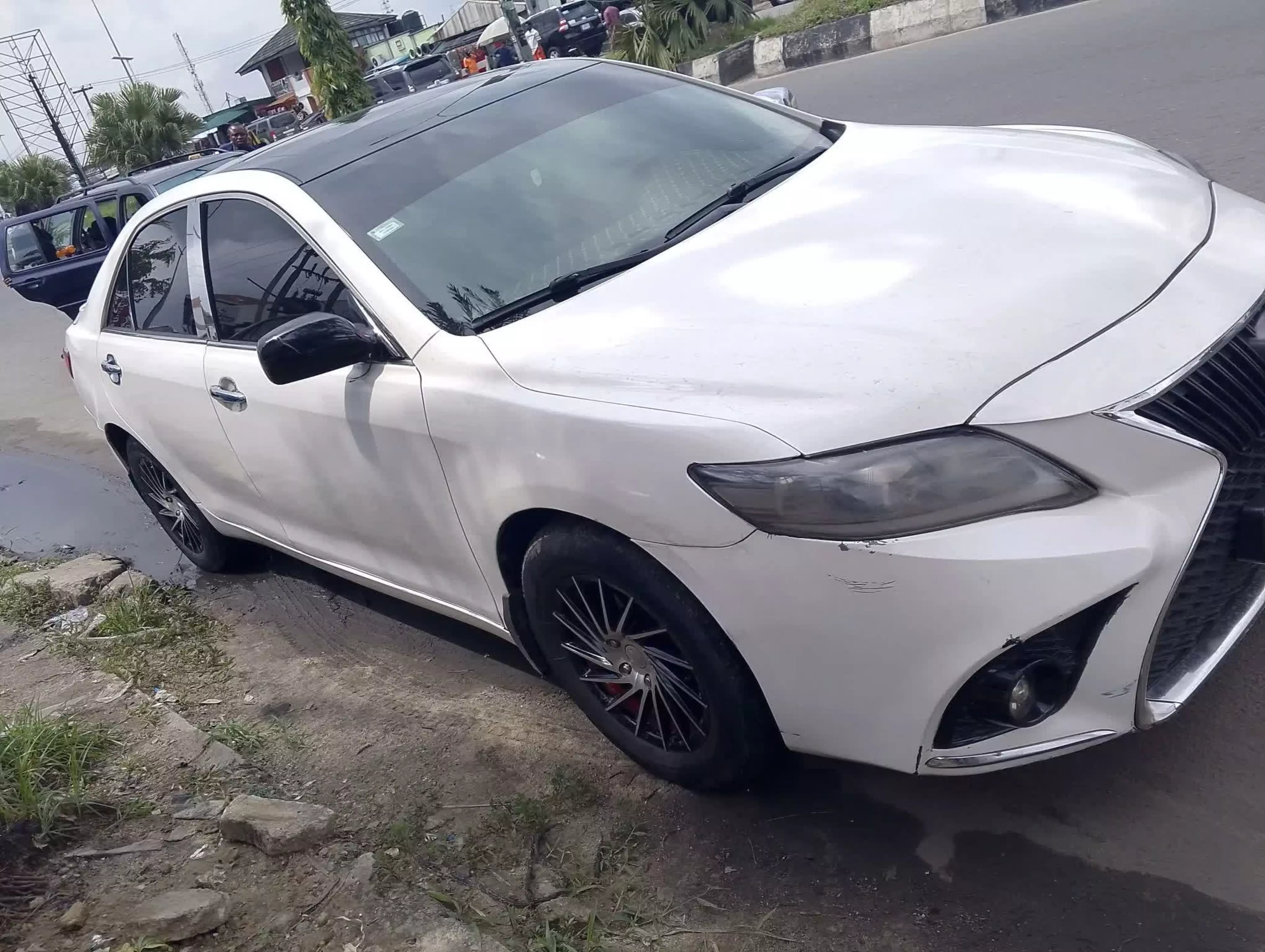 Toyota Camry   - 2010