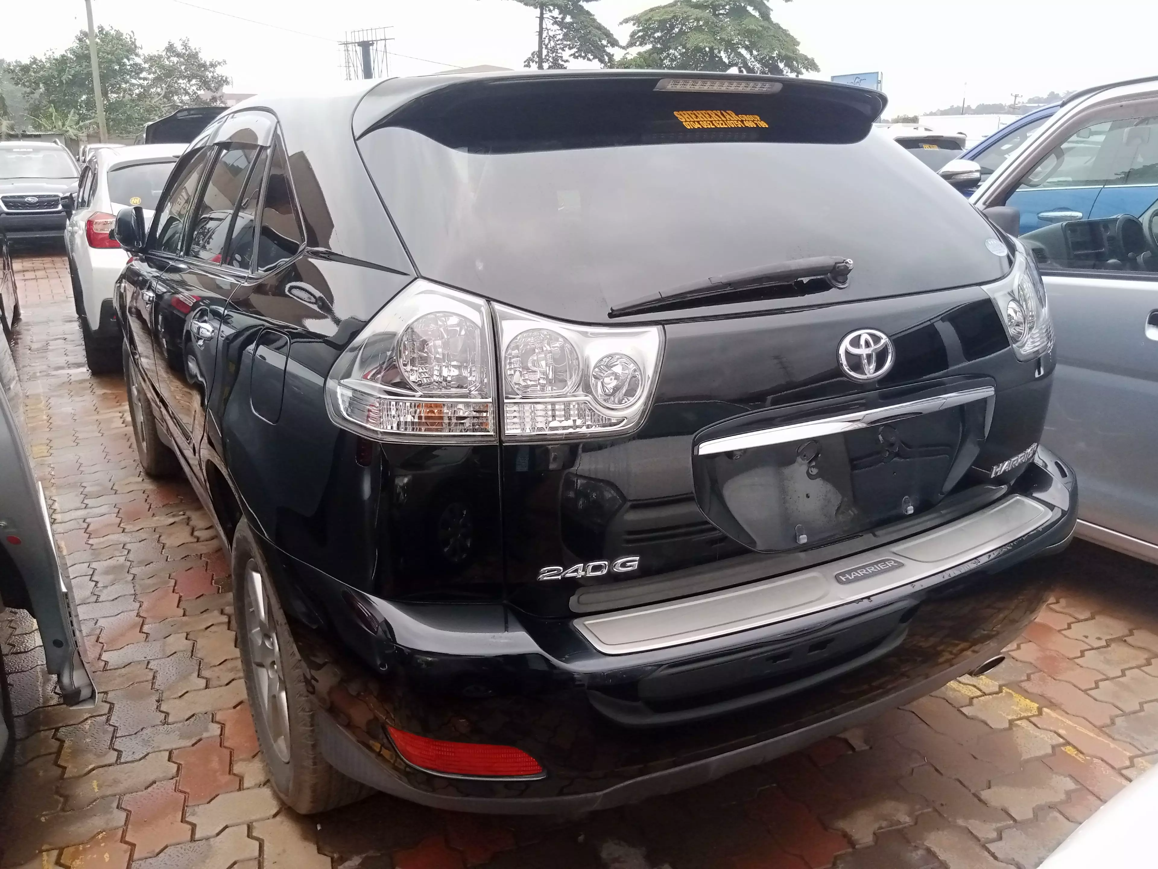 Toyota Harrier   - 2010