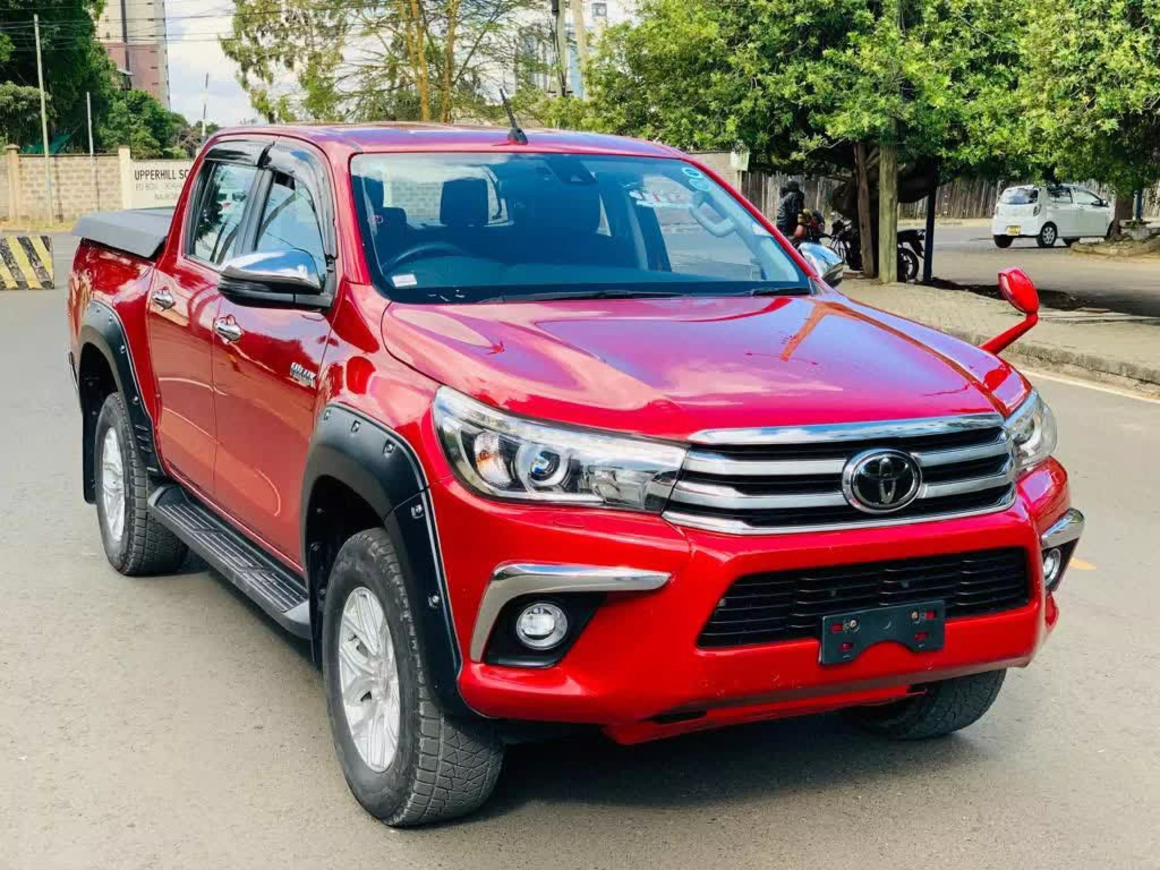 Toyota Hilux   - 2018