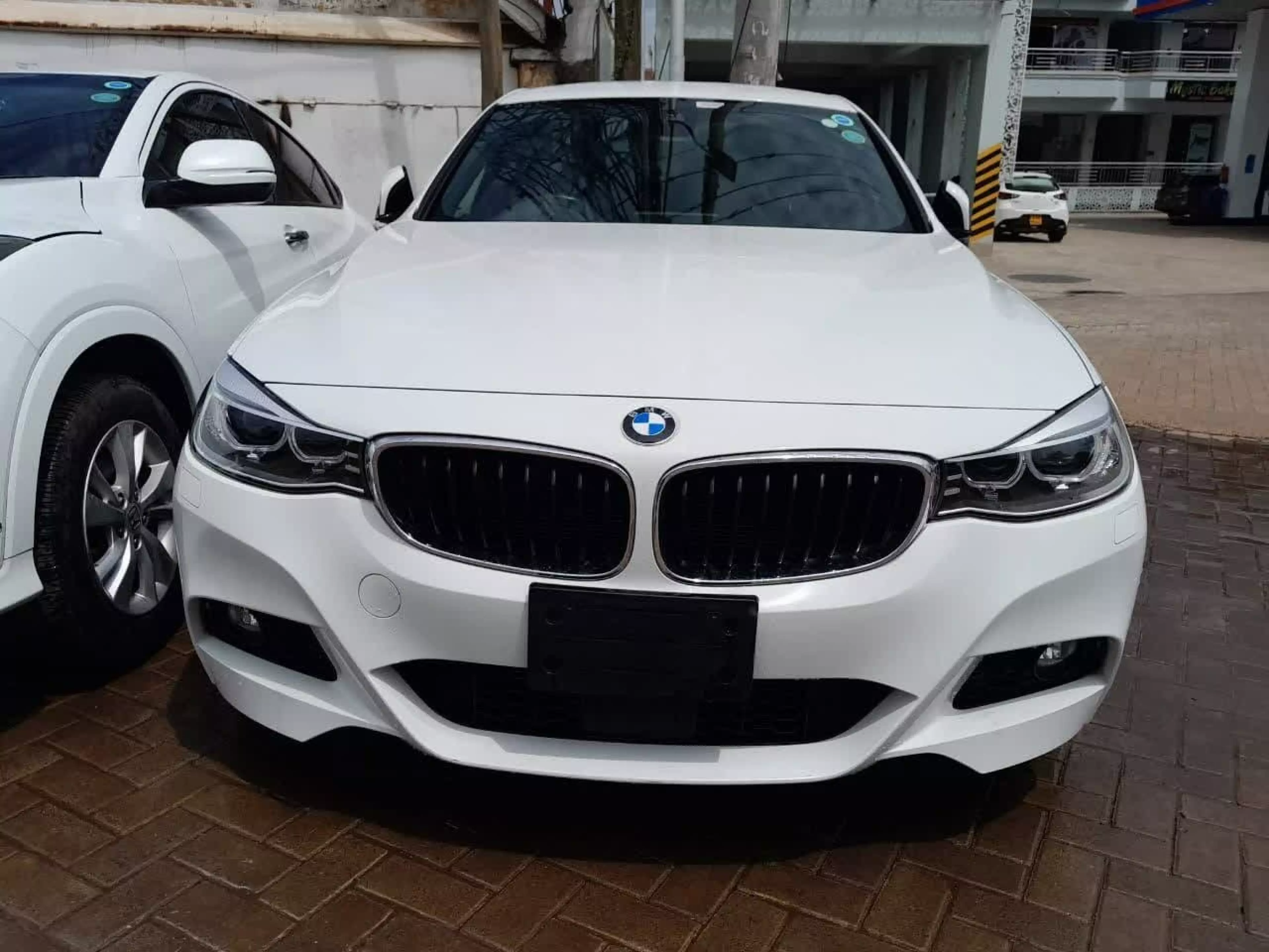 BMW 320i - 2015