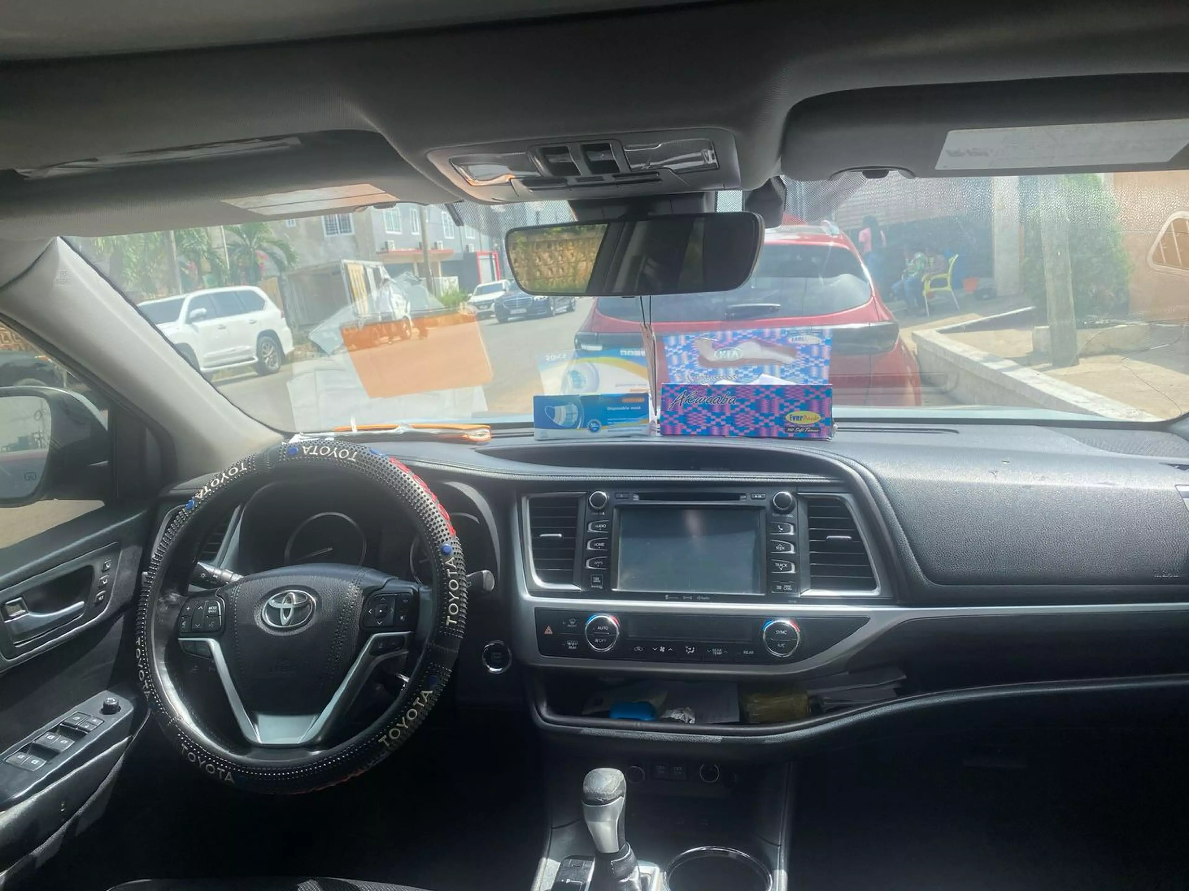 Toyota Highlander   - 2017