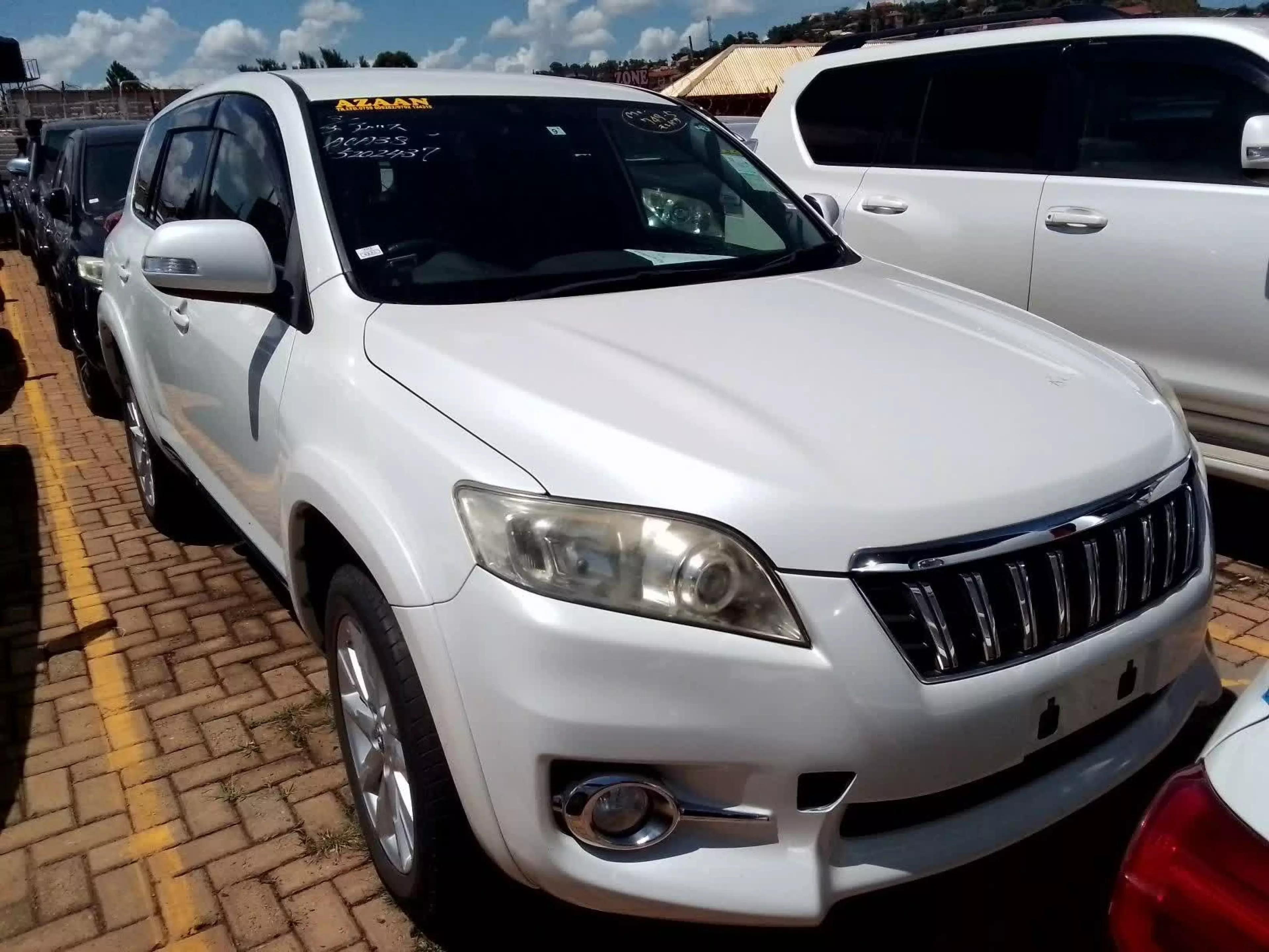 Toyota Vanguard  - 2011