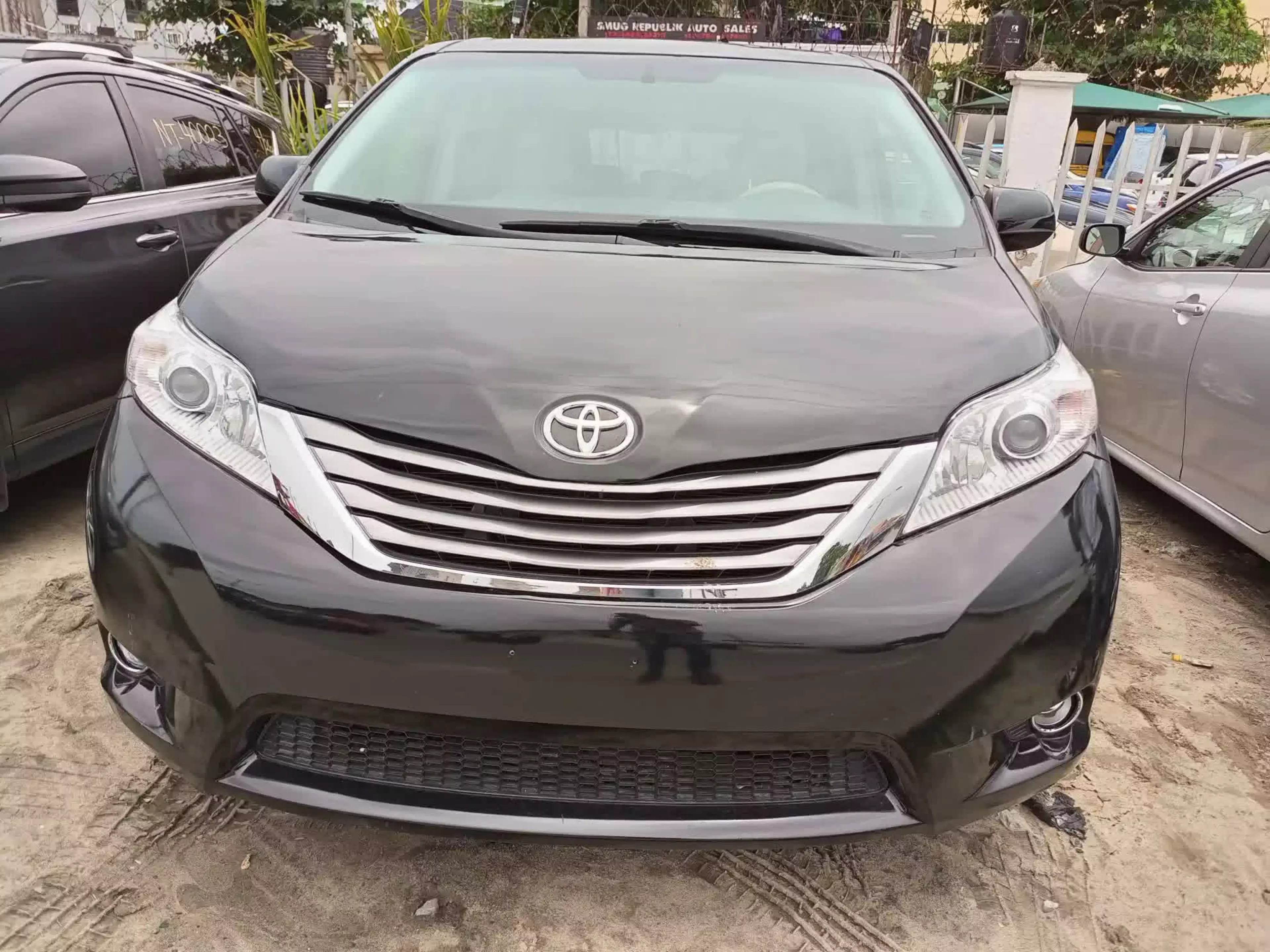 Toyota Sienna - 2014