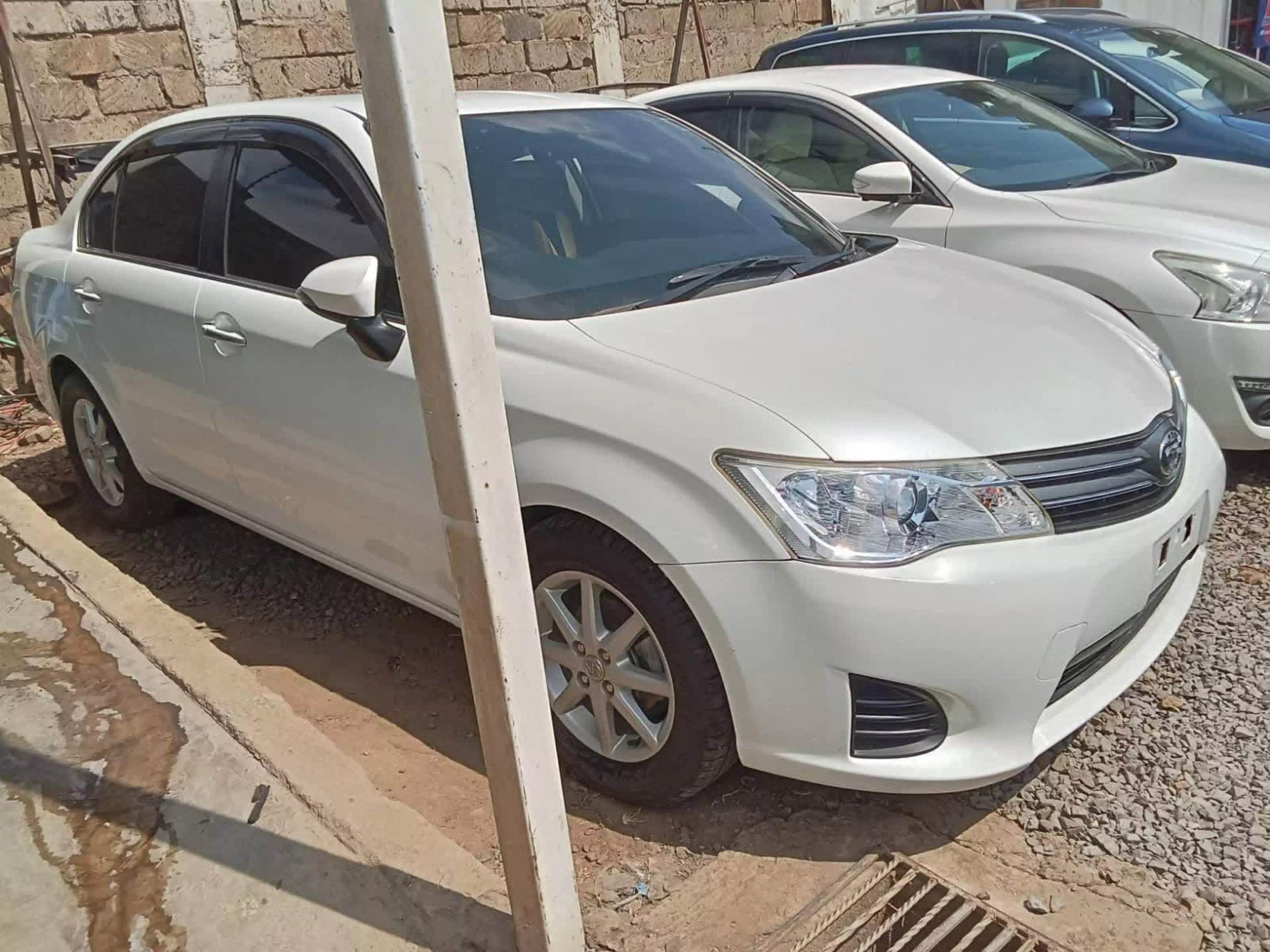 Toyota Axio hybrid  - 2016