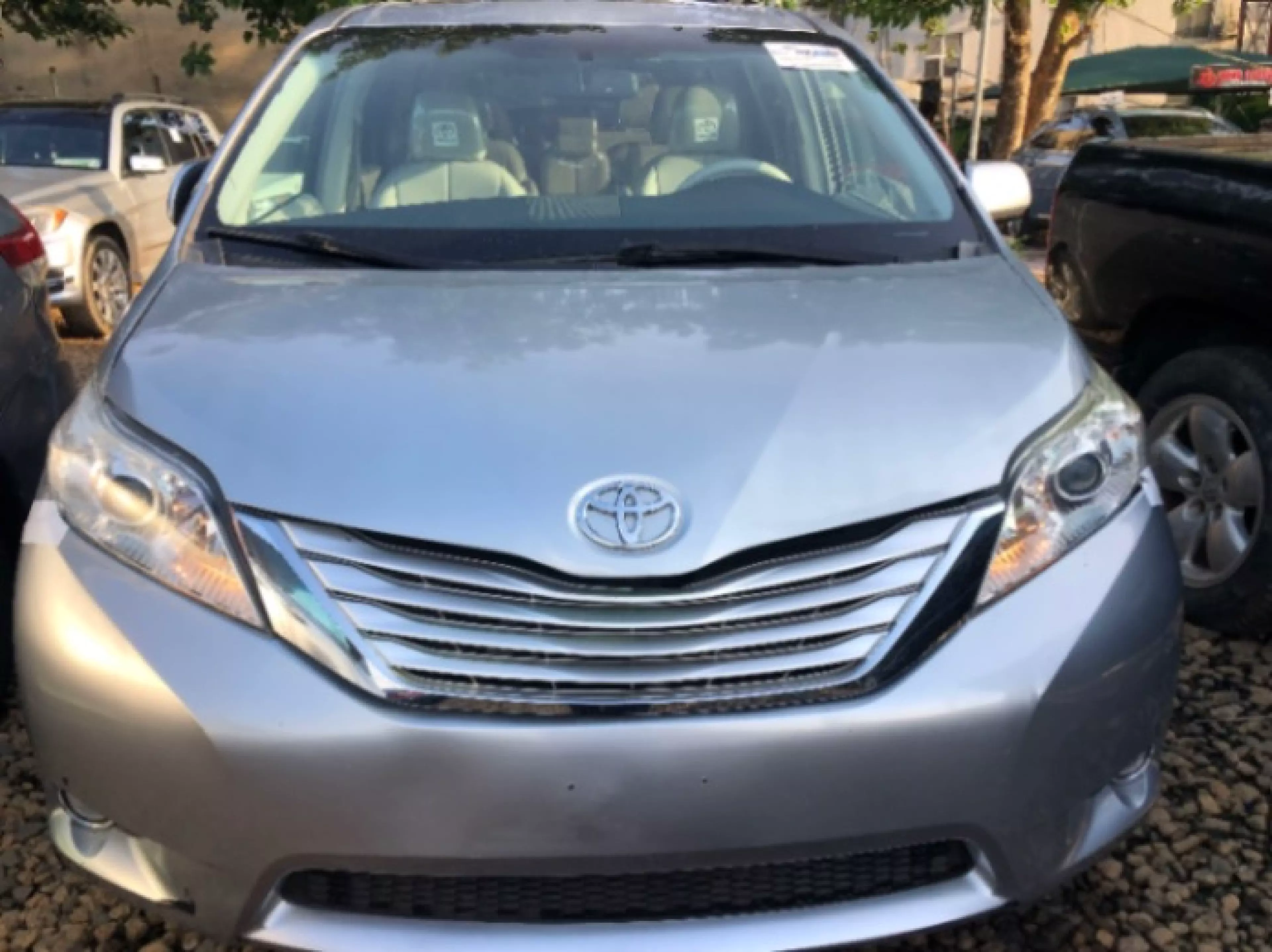 Toyota Sienna - 2013