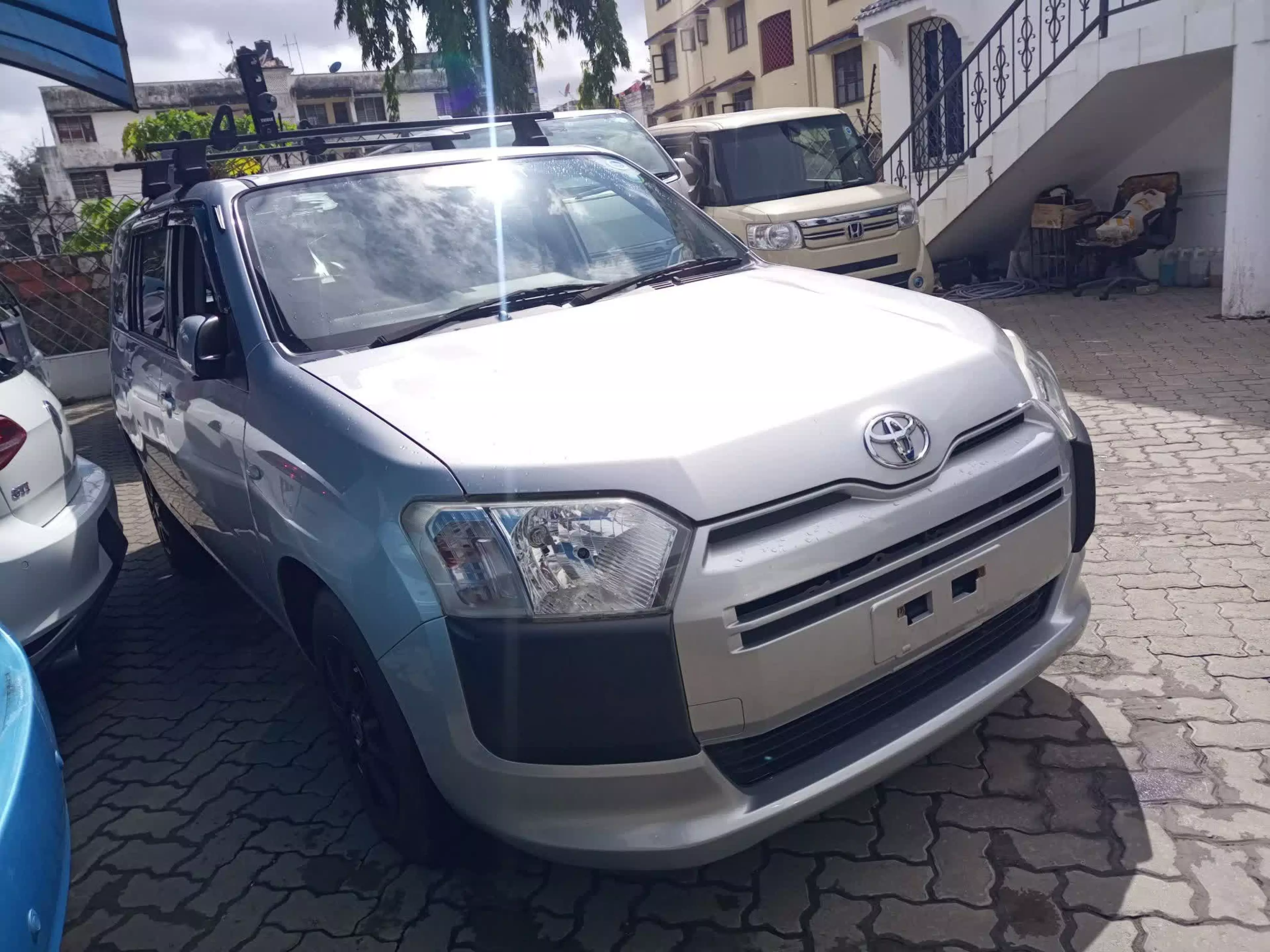Toyota Succeed  - 2016