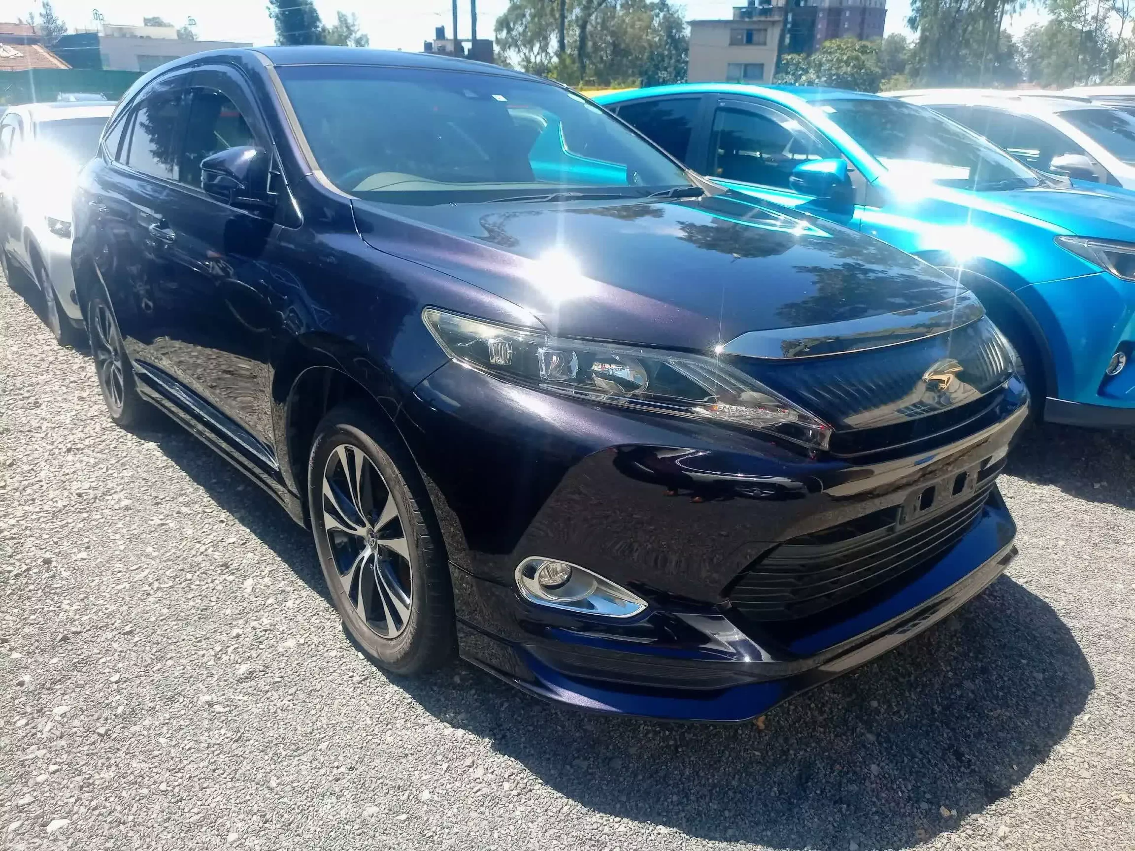 Toyota Harrier - 2016
