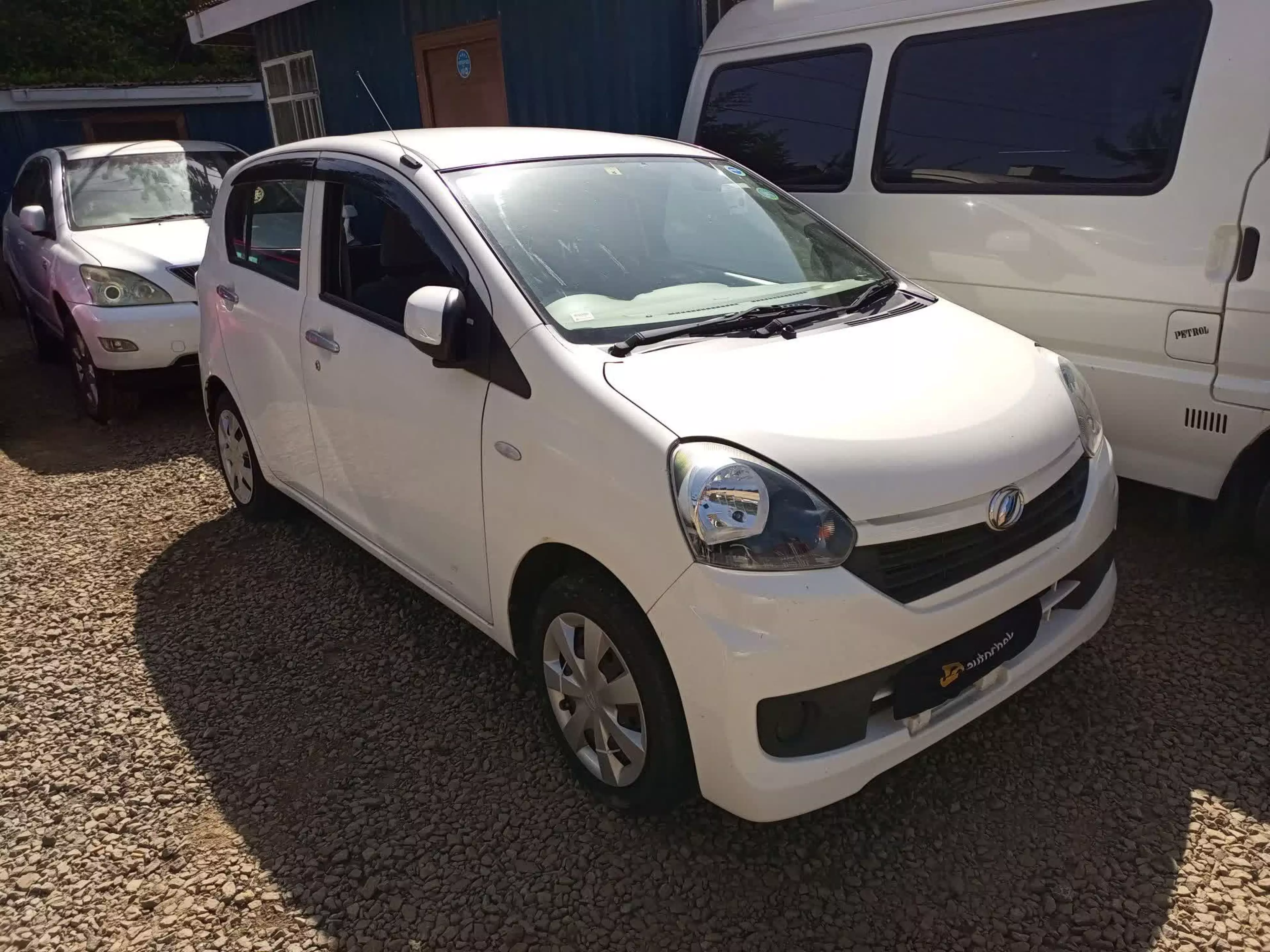 Daihatsu Mira  - 2015