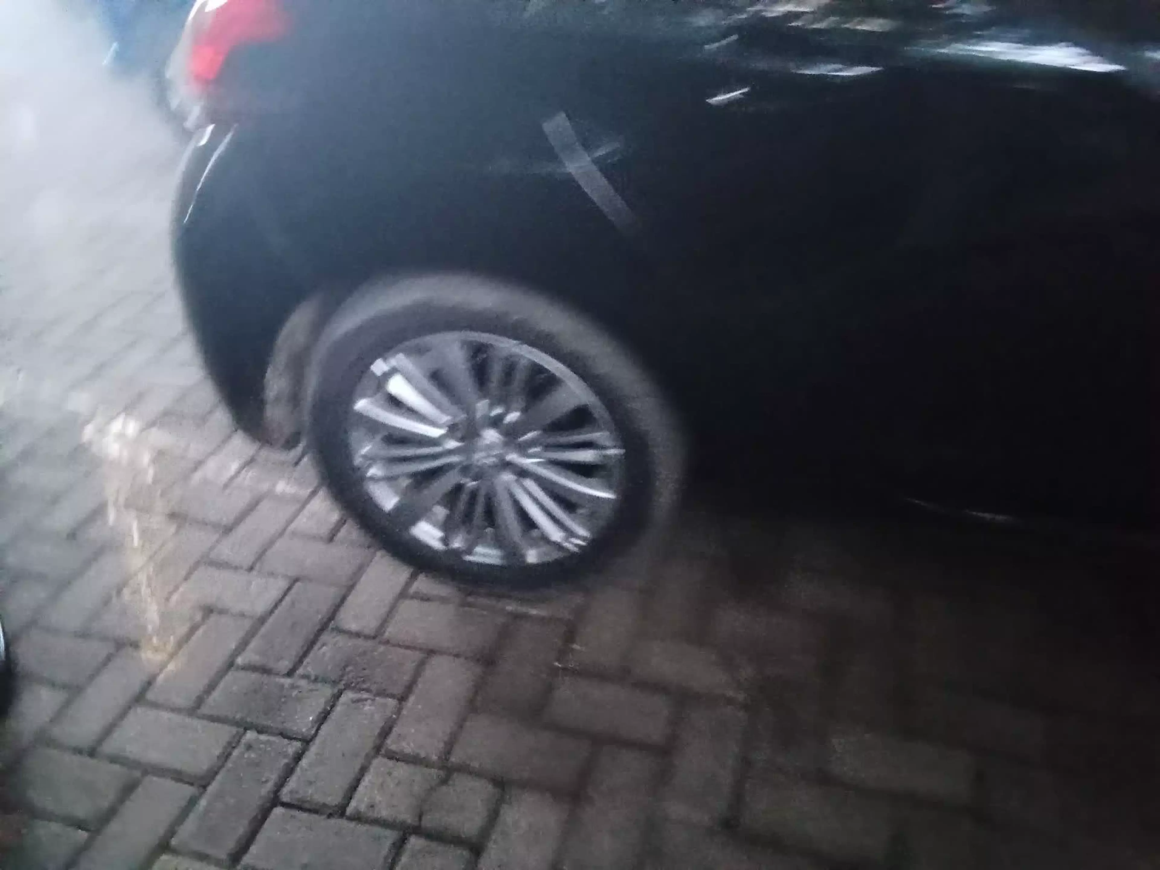 Peugeot 208   - 2017