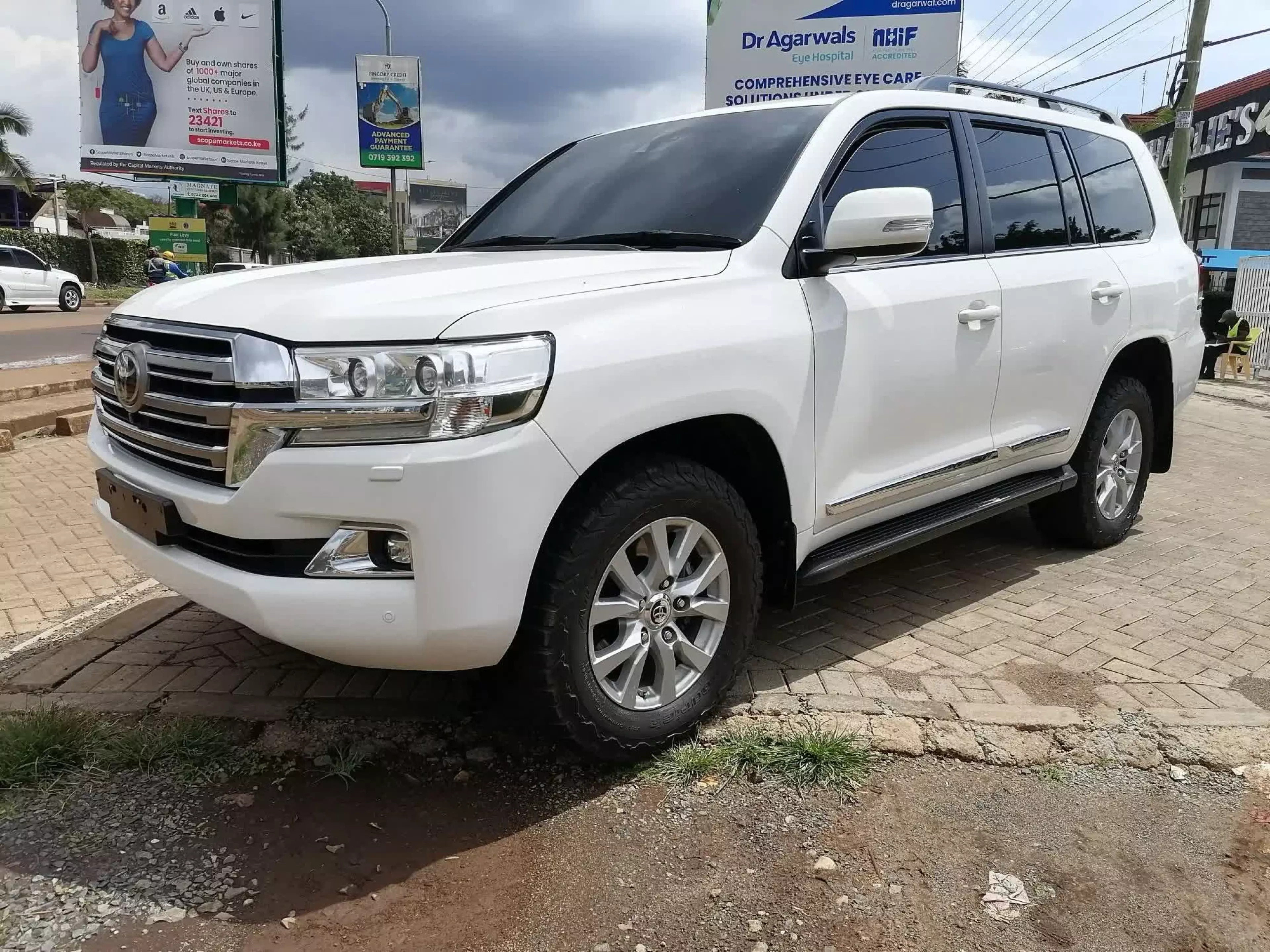 Toyota Landcruiser  V8 - 2015
