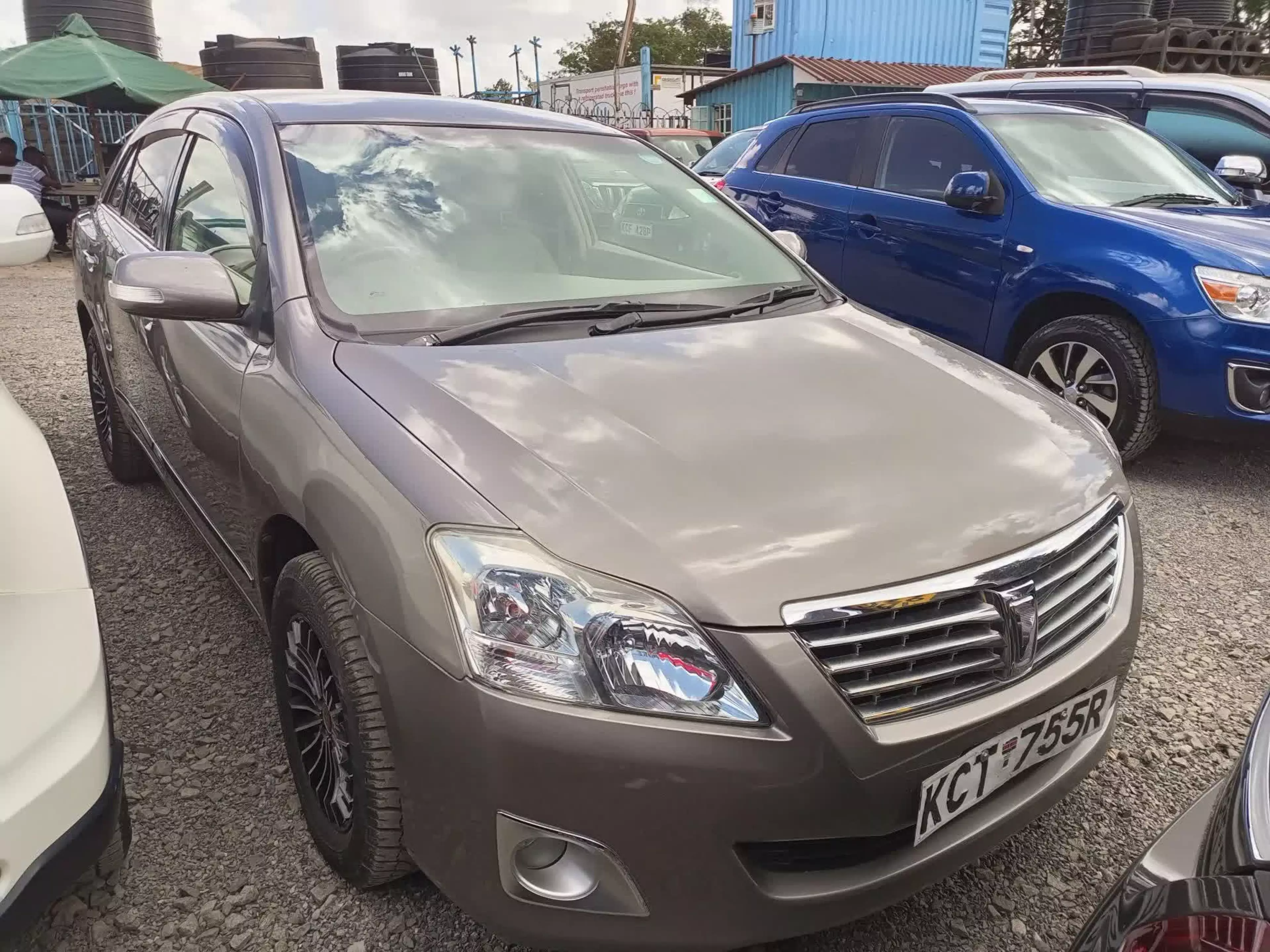 Toyota Premio  - 2011