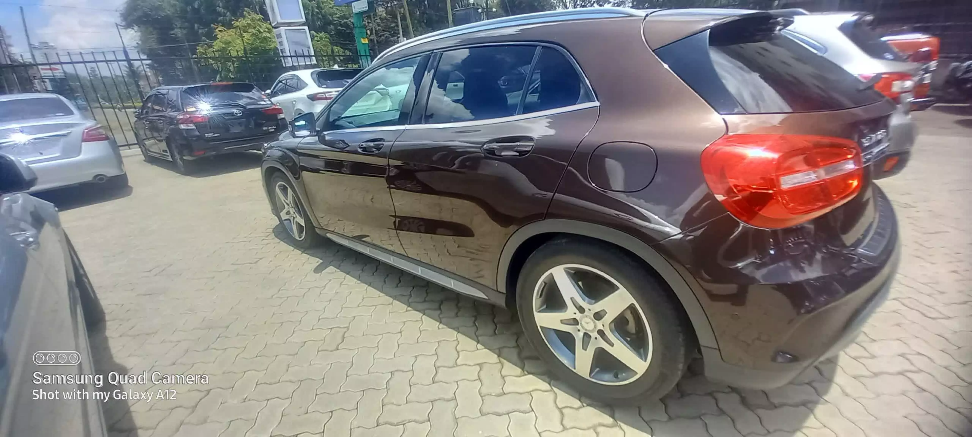 Mercedes-Benz GLA 180 - 2015