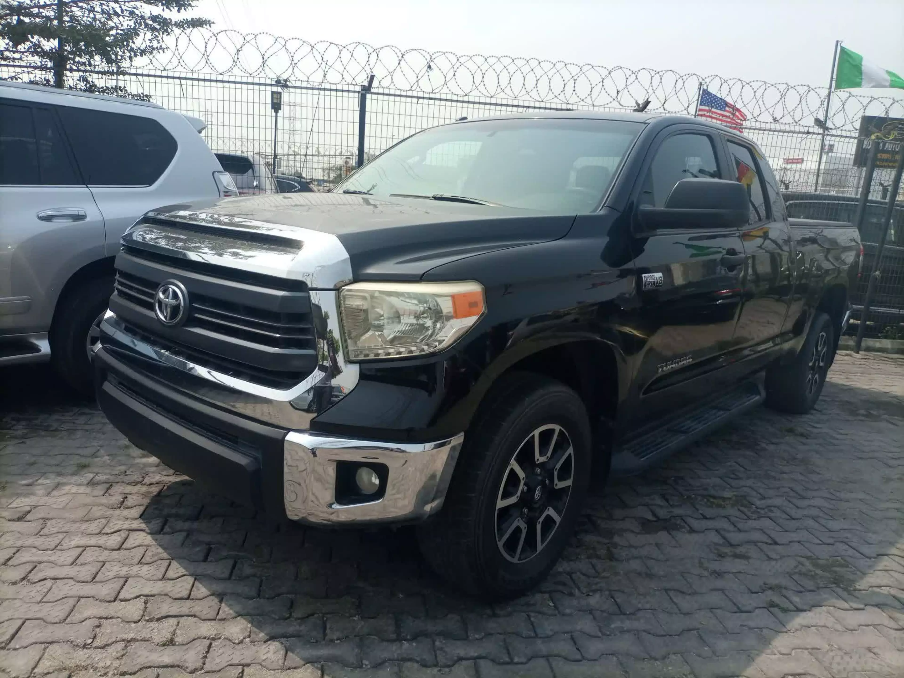 Toyota Tundra - 2014