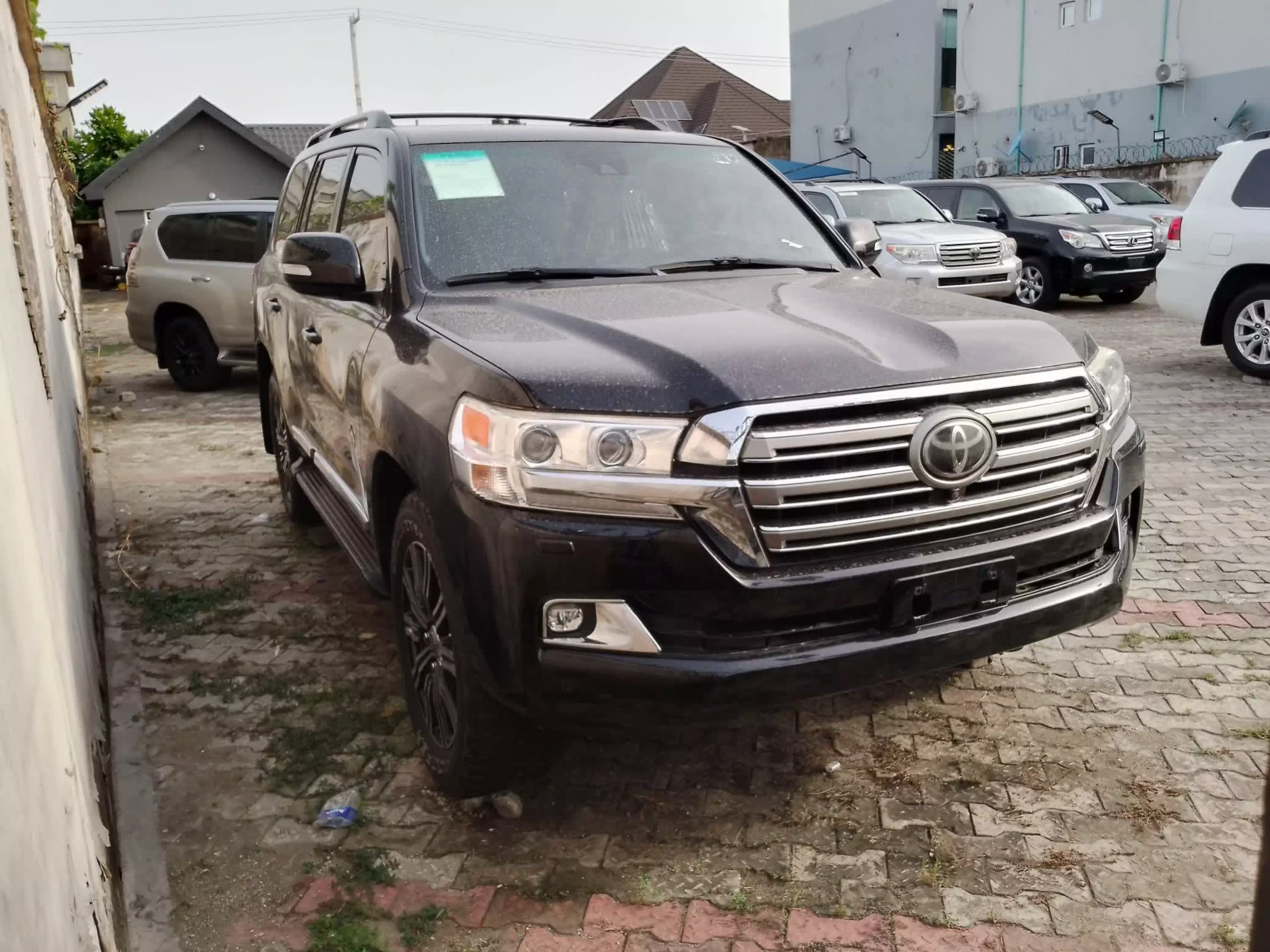 Toyota Land Cruiser V8 - 2016