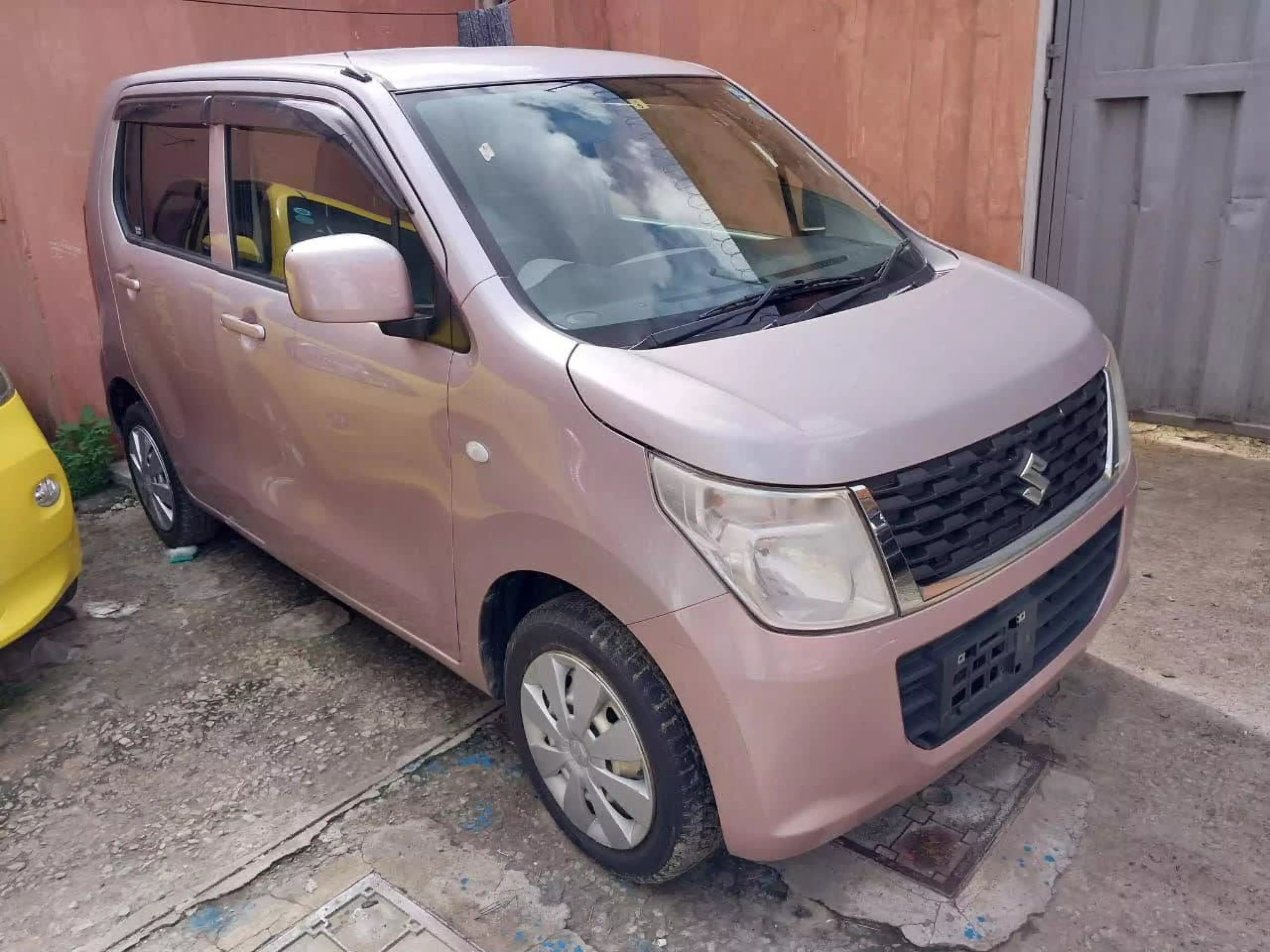 SUZUKI Wagon R - 2016