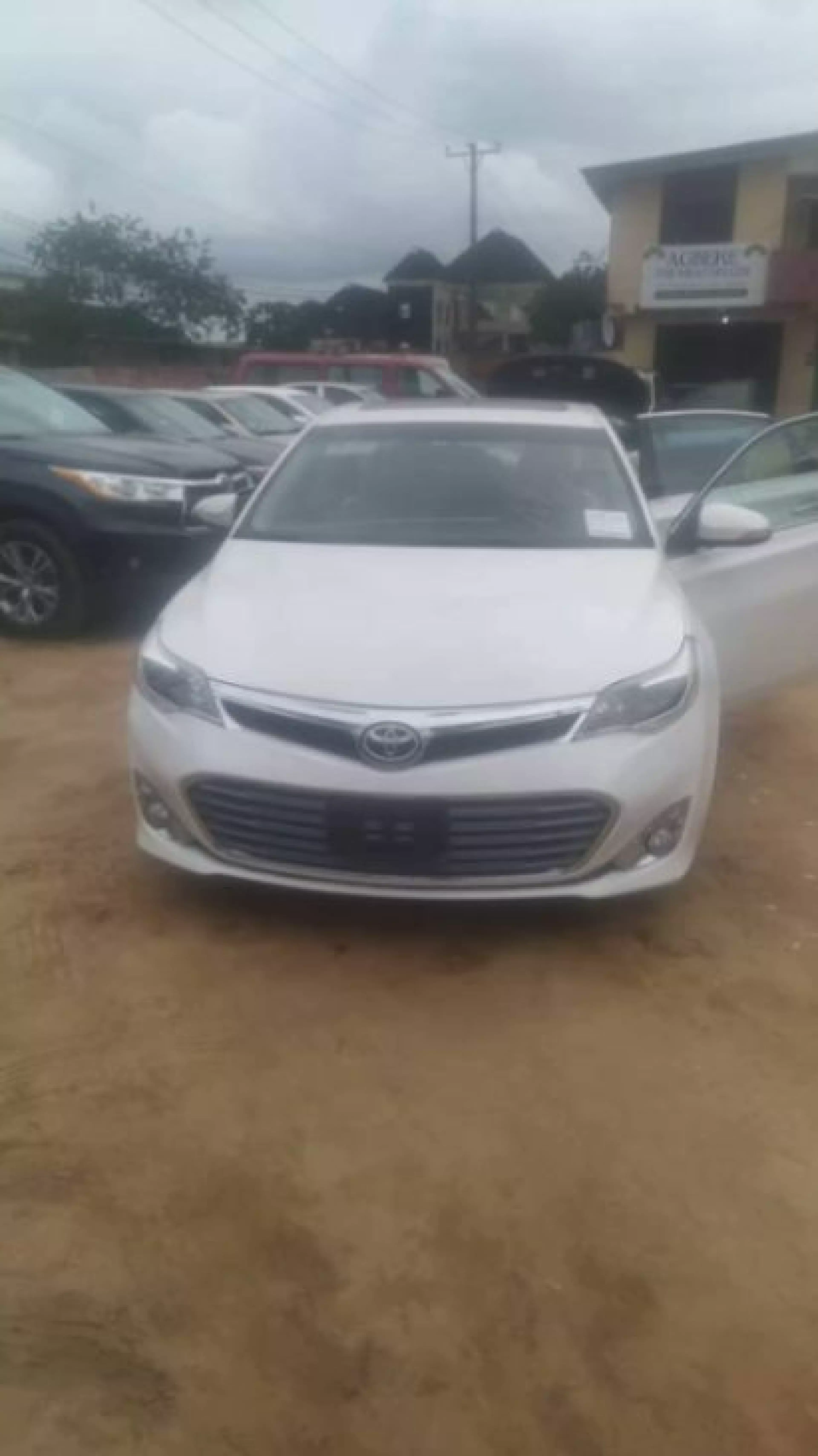 Toyota Avalon - 2013