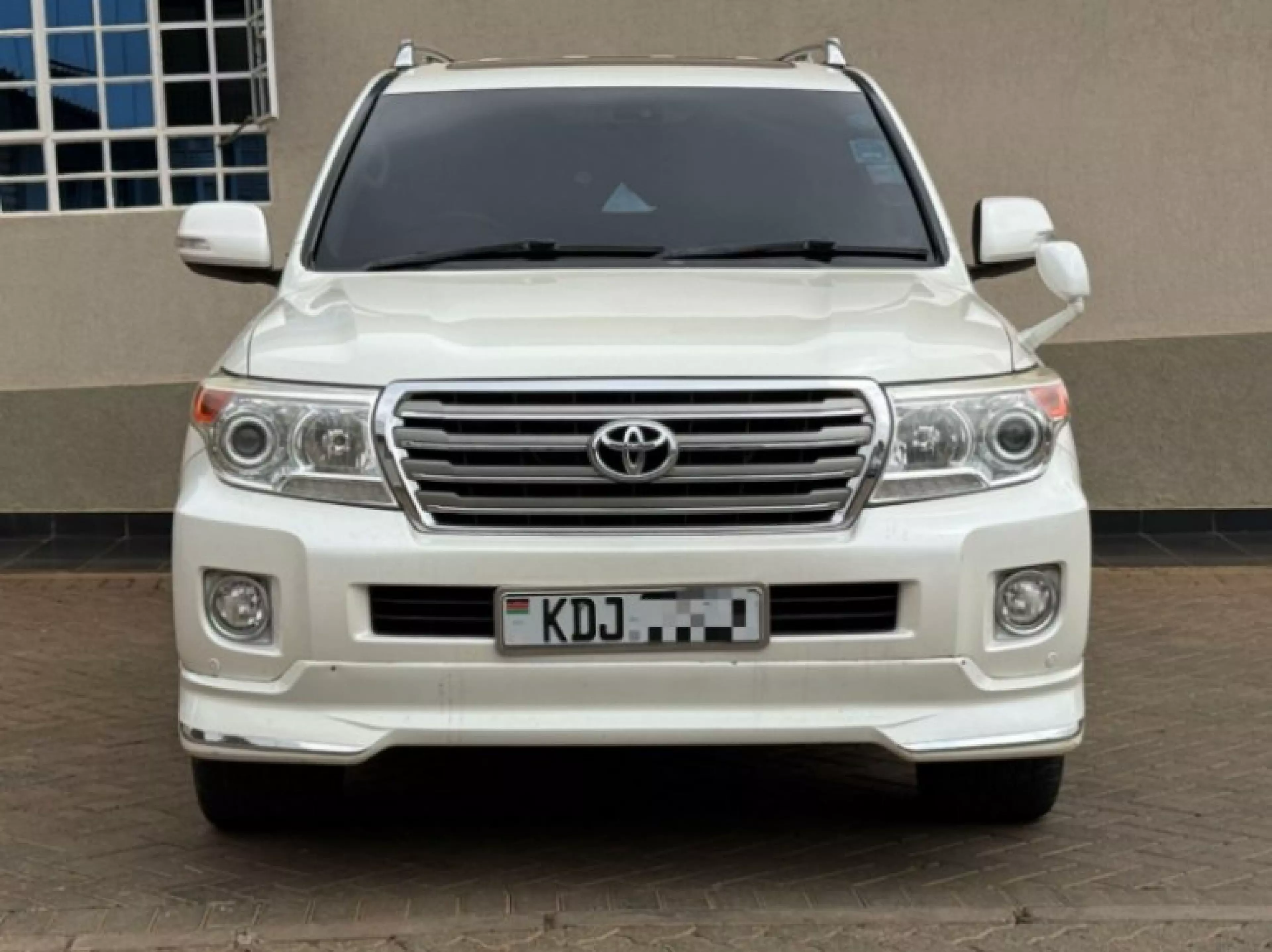 Toyota Land Cruiser V8 - 2014