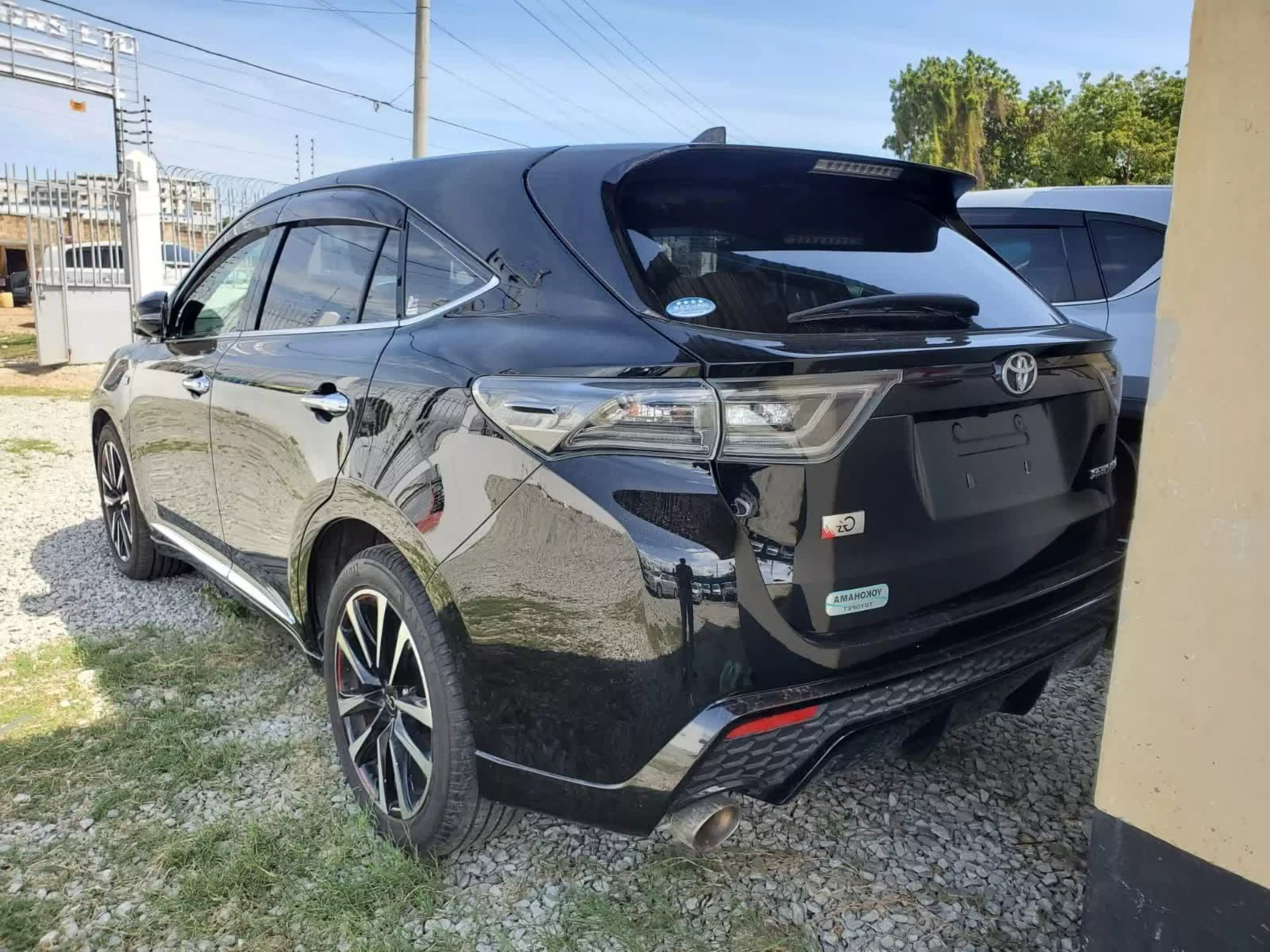 Toyota Harrier GS - 2016