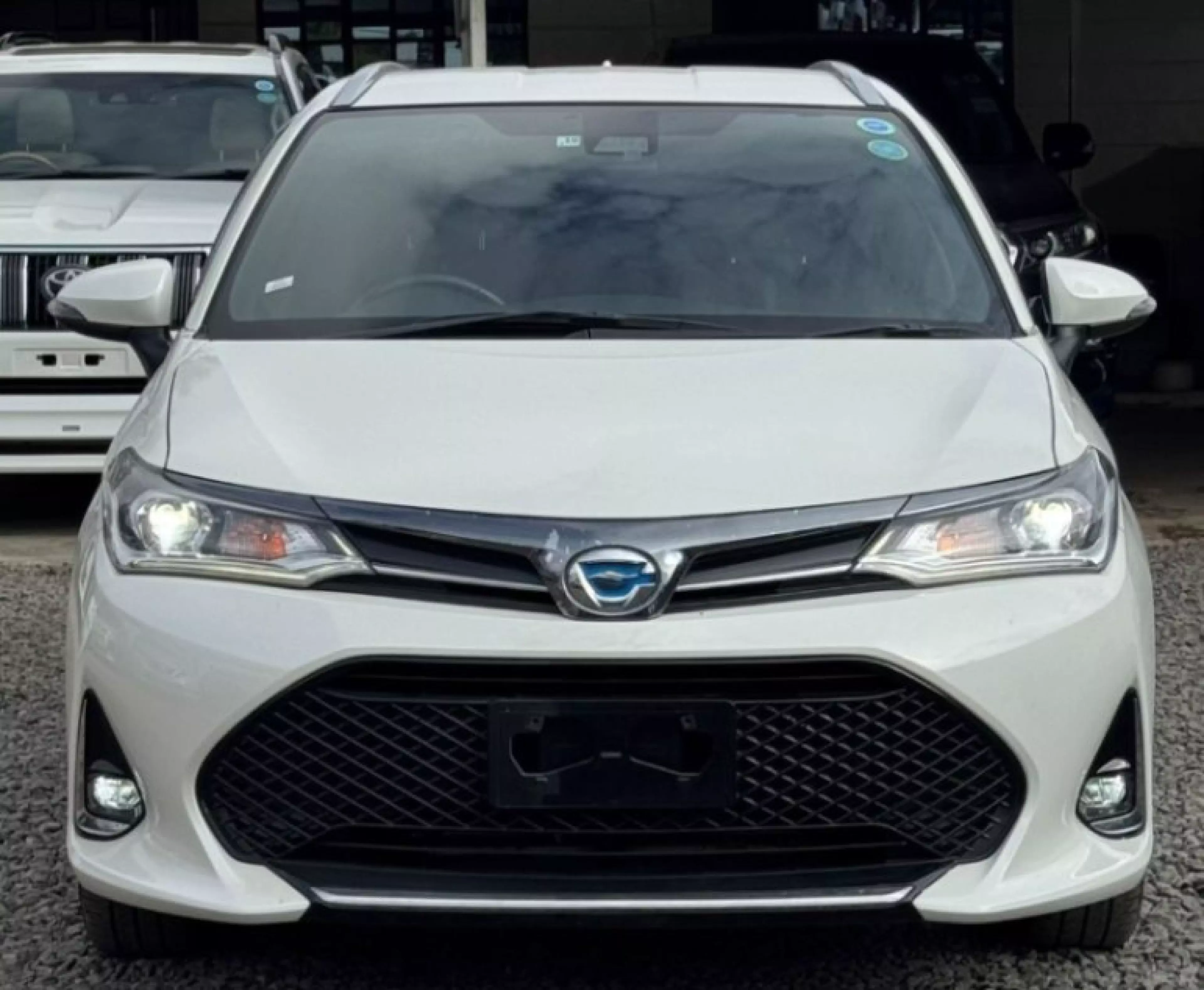 Toyota Fielder  - 2018