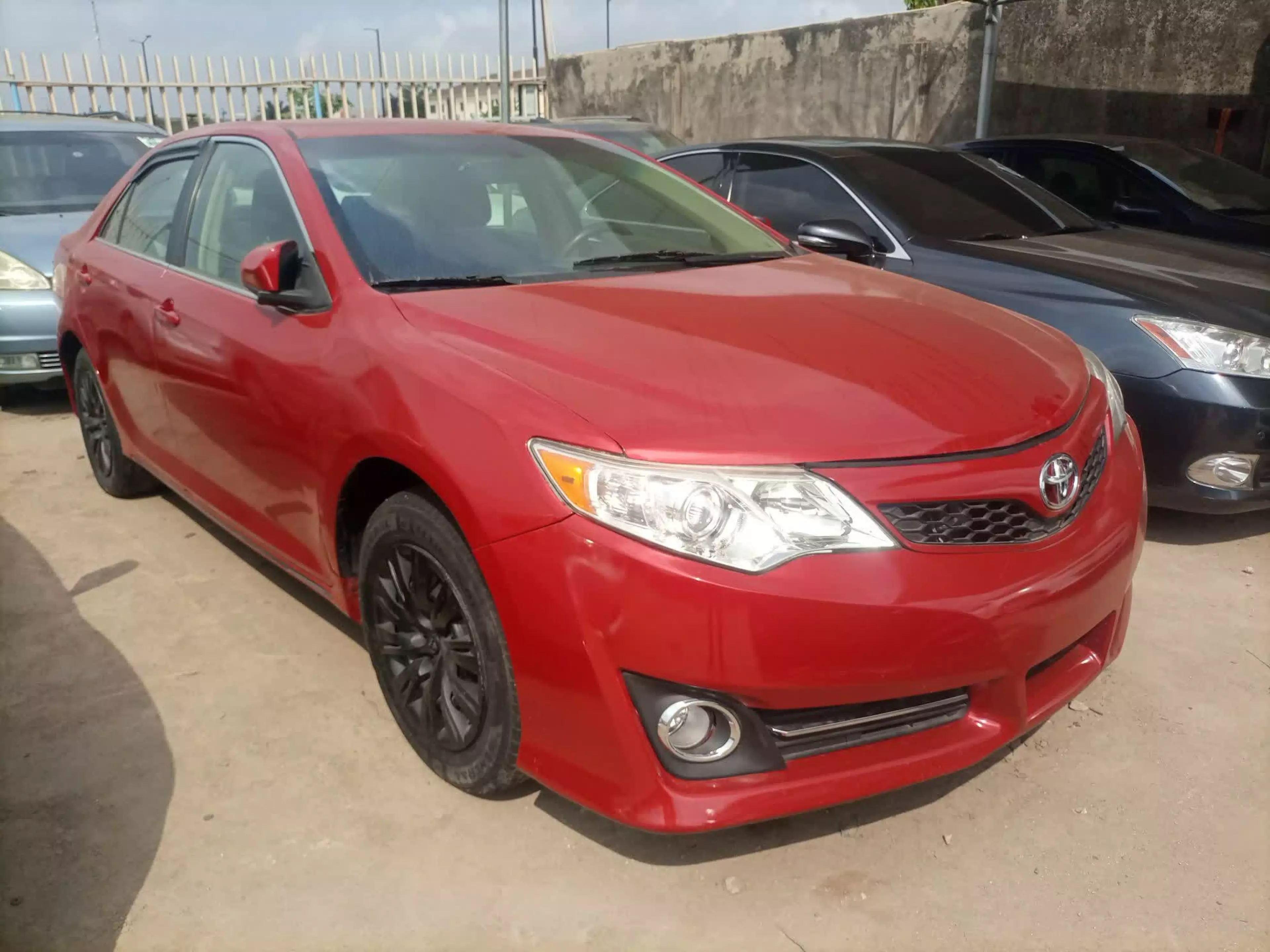 Toyota Camry - 2012