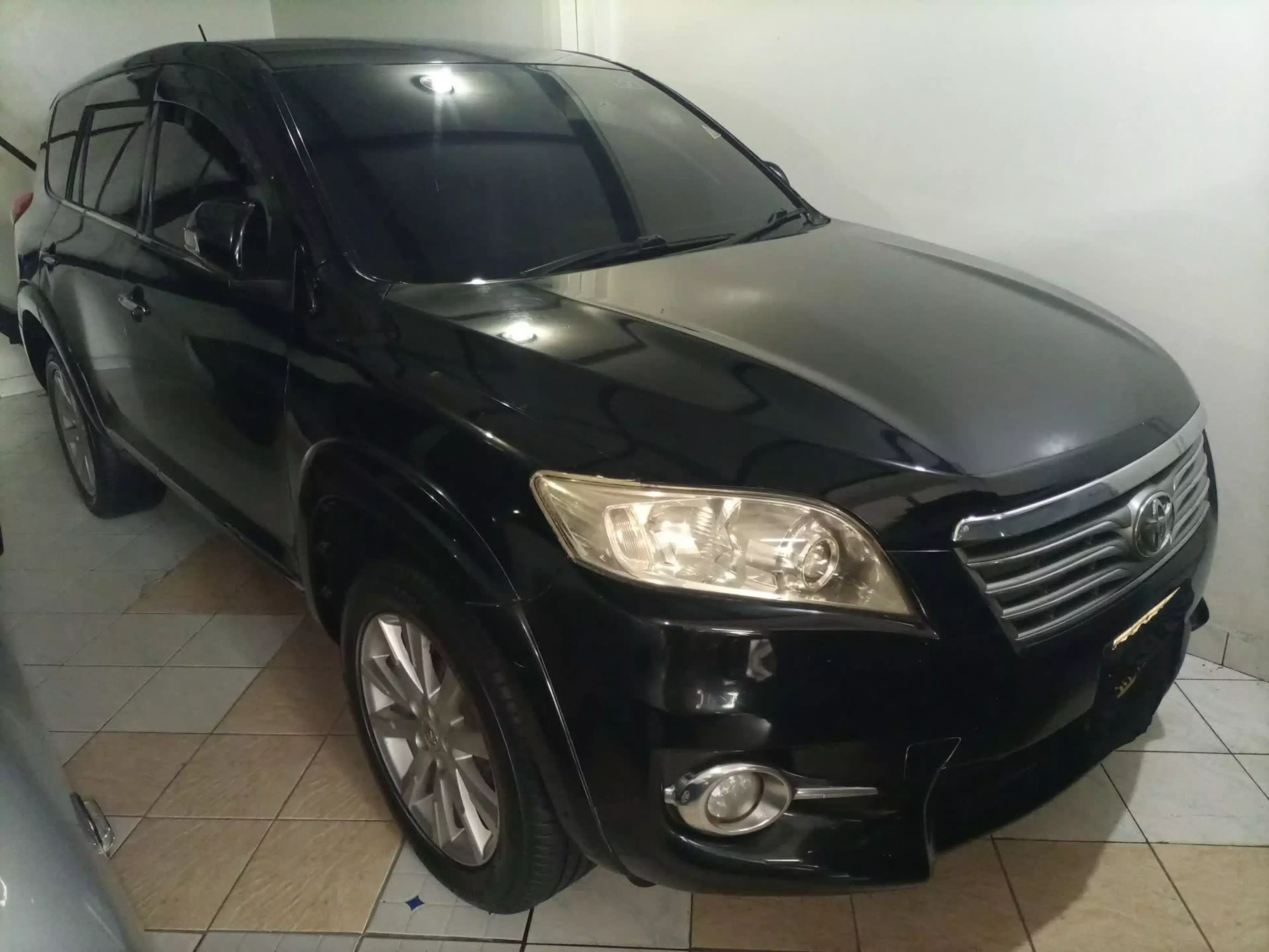 Toyota Vanguard  - 2010