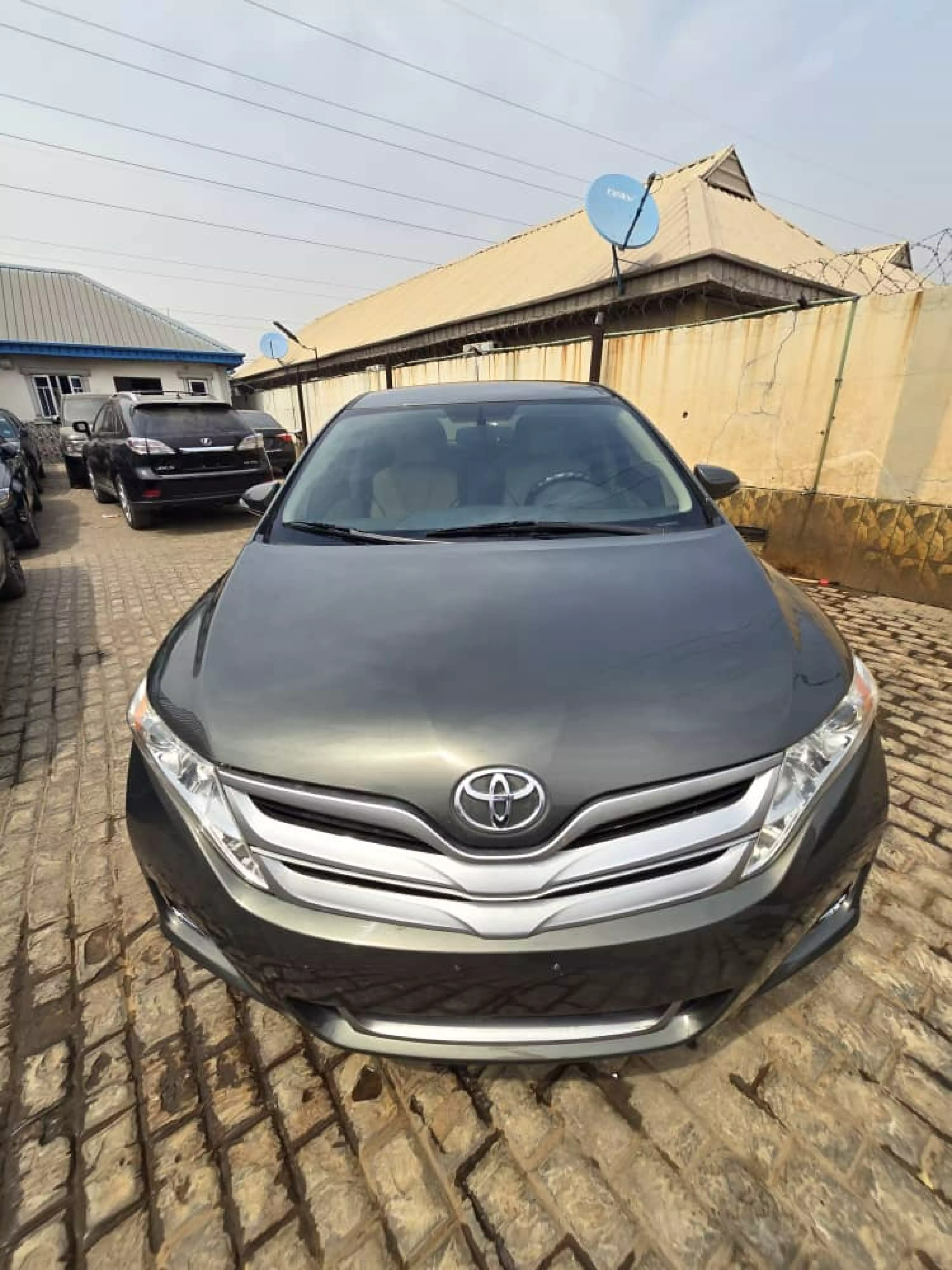 Toyota Venza   - 2013