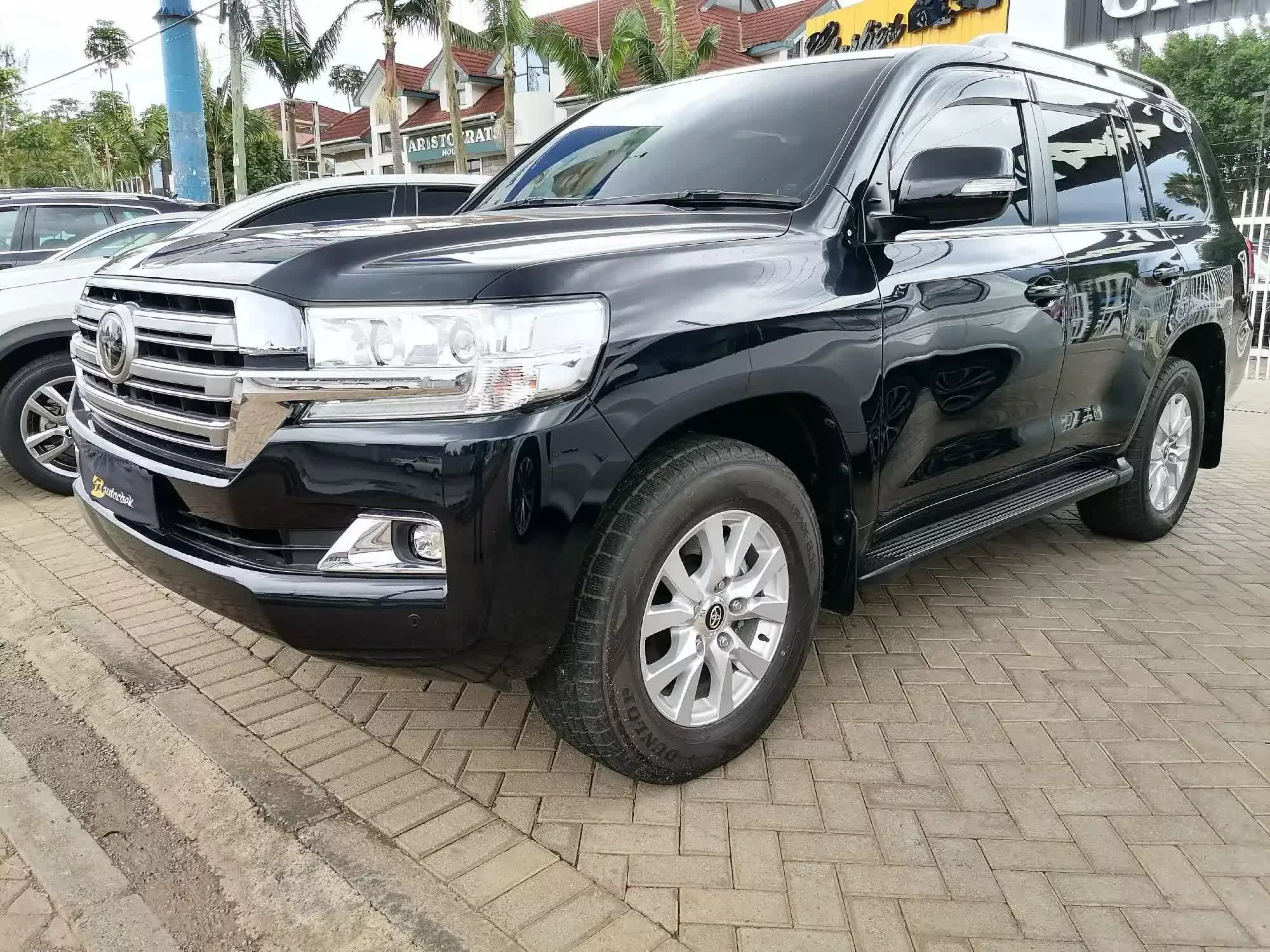 Toyota Landcruiser  V8 - 2016