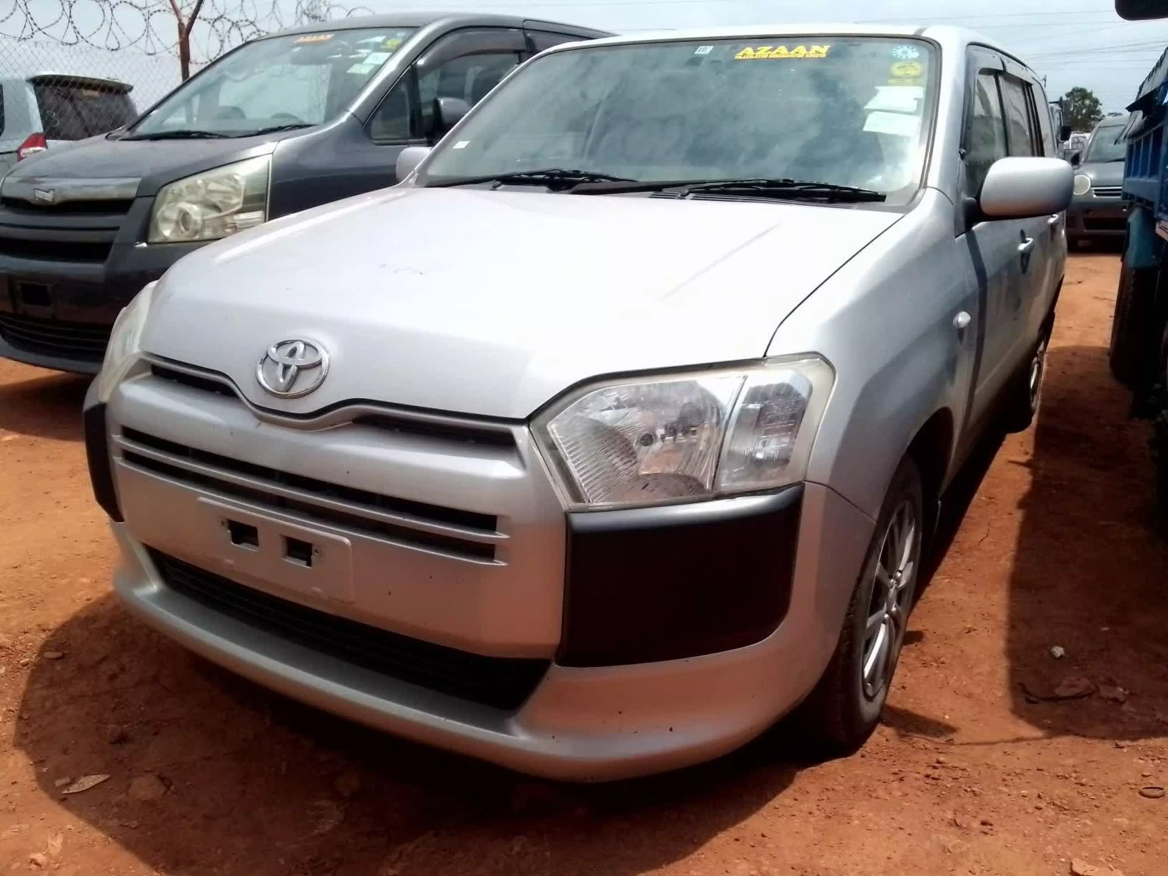 Toyota Succeed  - 2015