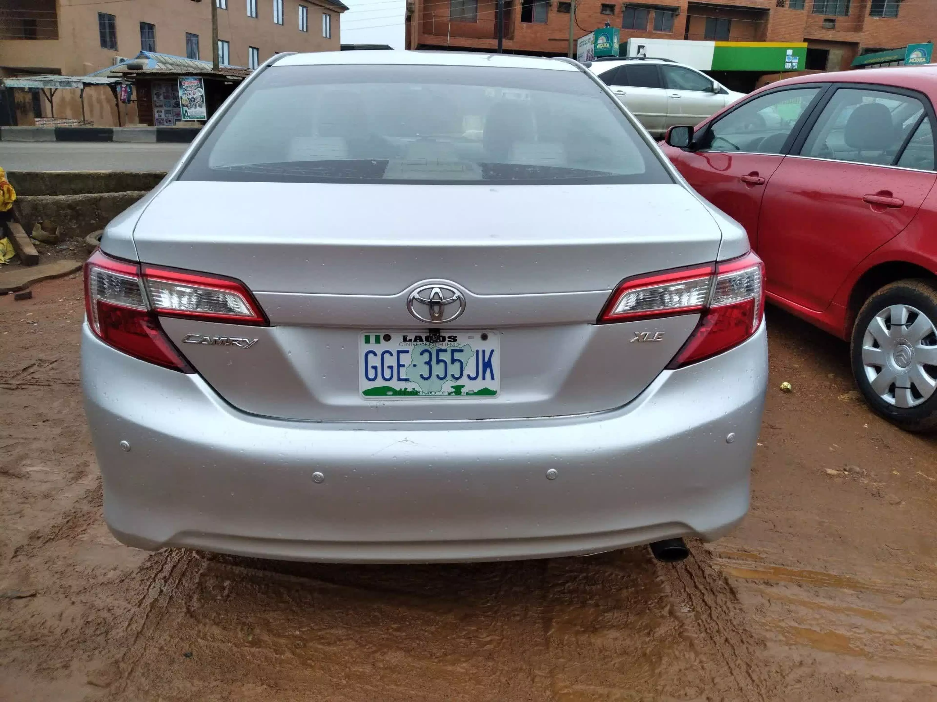 Toyota Camry   - 2012