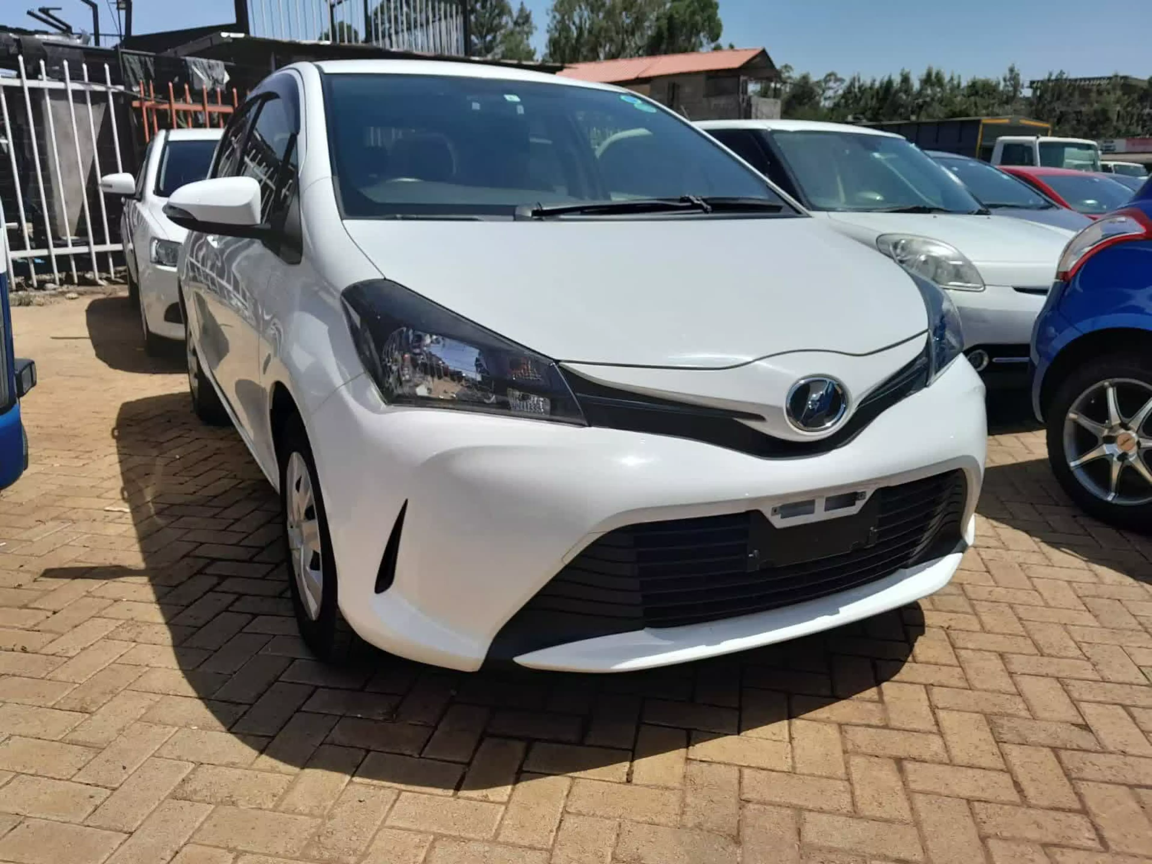 Toyota Vitz - 2015
