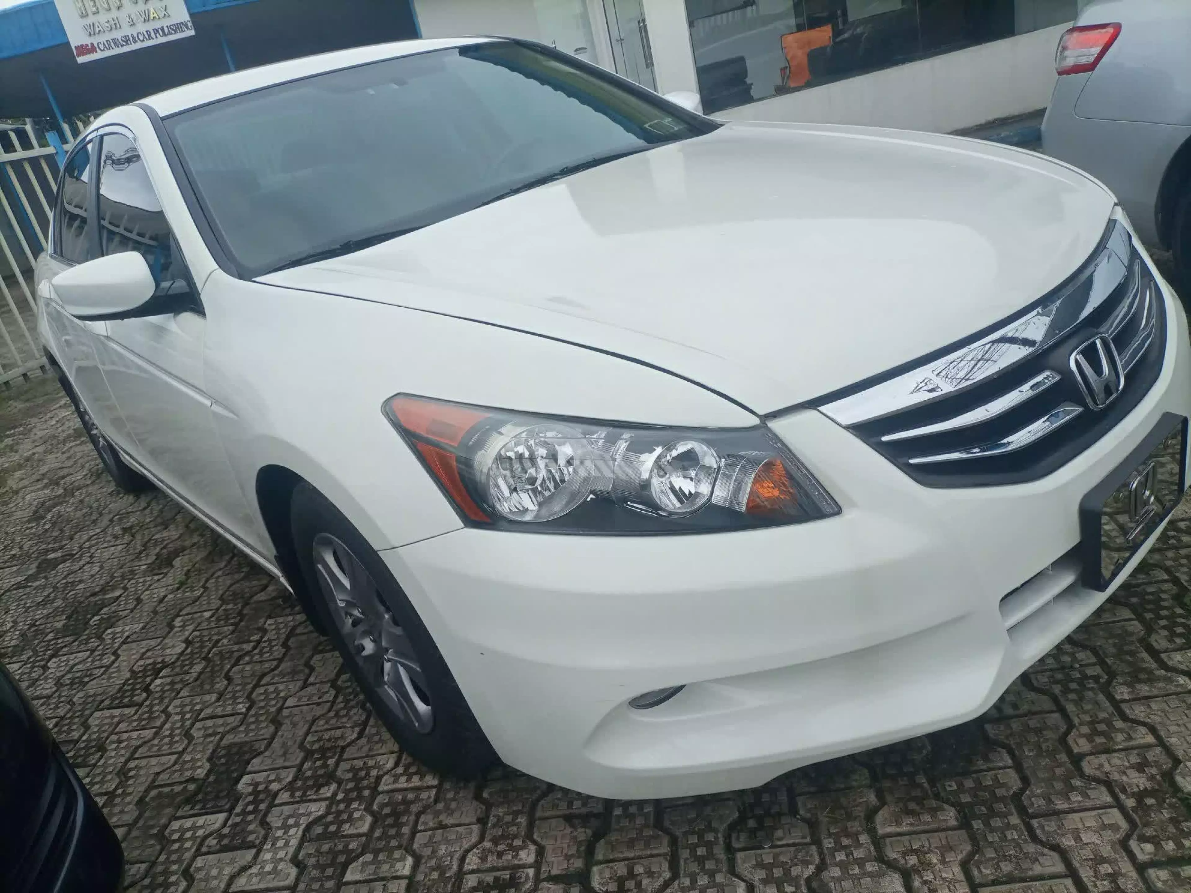 Honda Accord - 2012