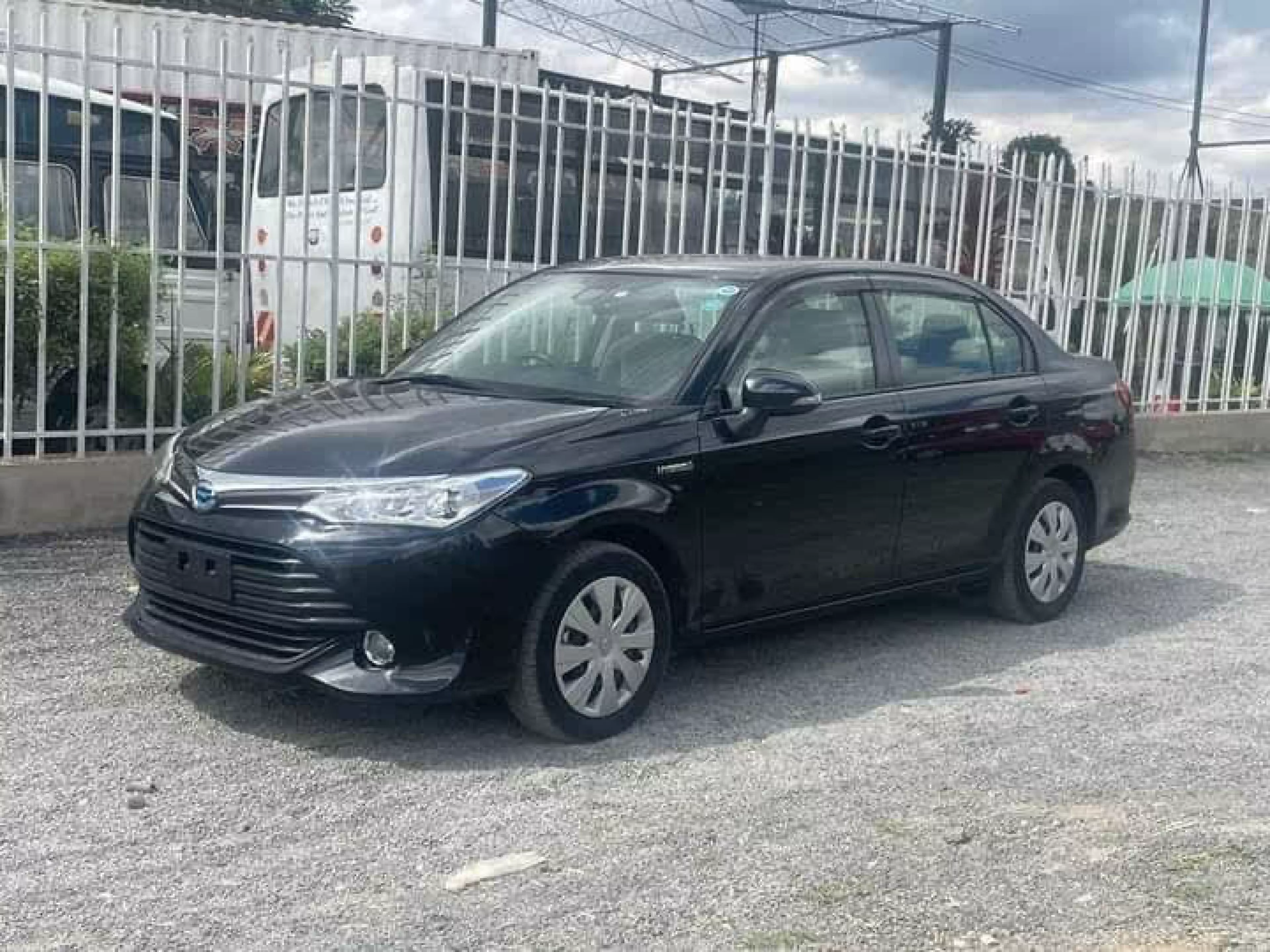 Toyota Axio  - 2016