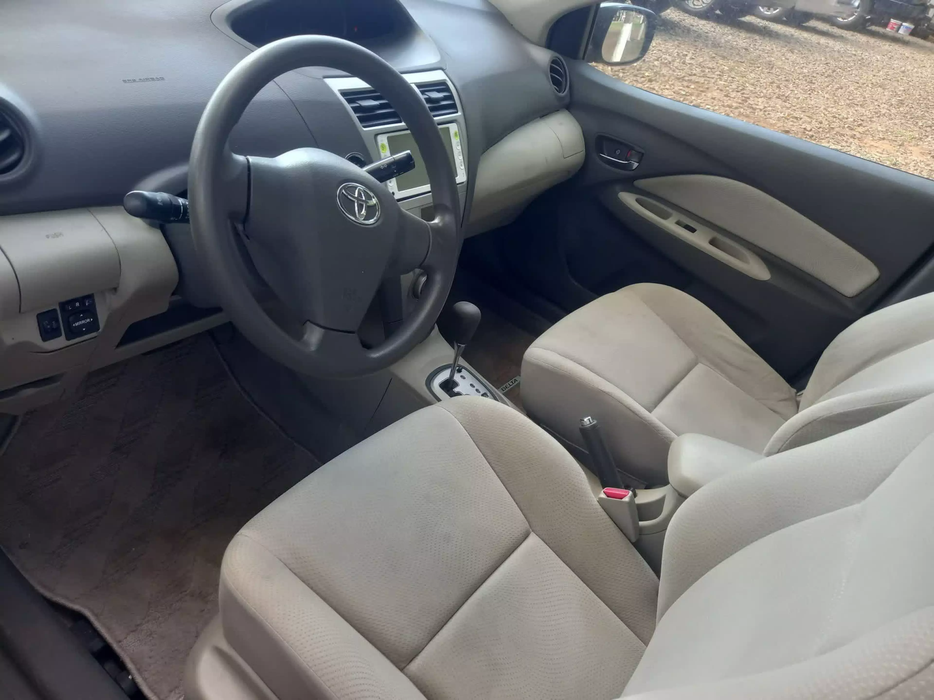 Toyota Belta   - 2012