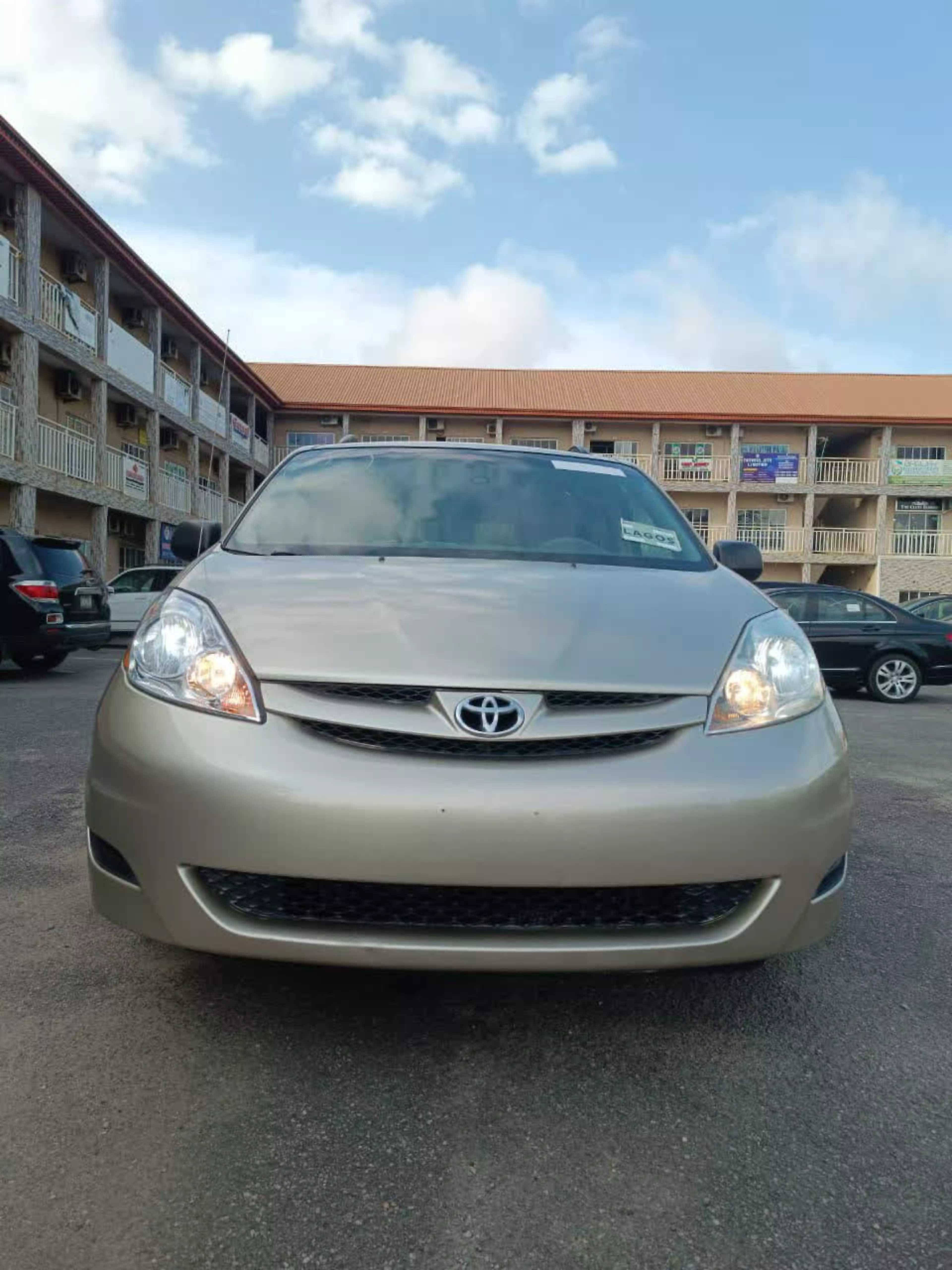 Toyota Sienna - 2010