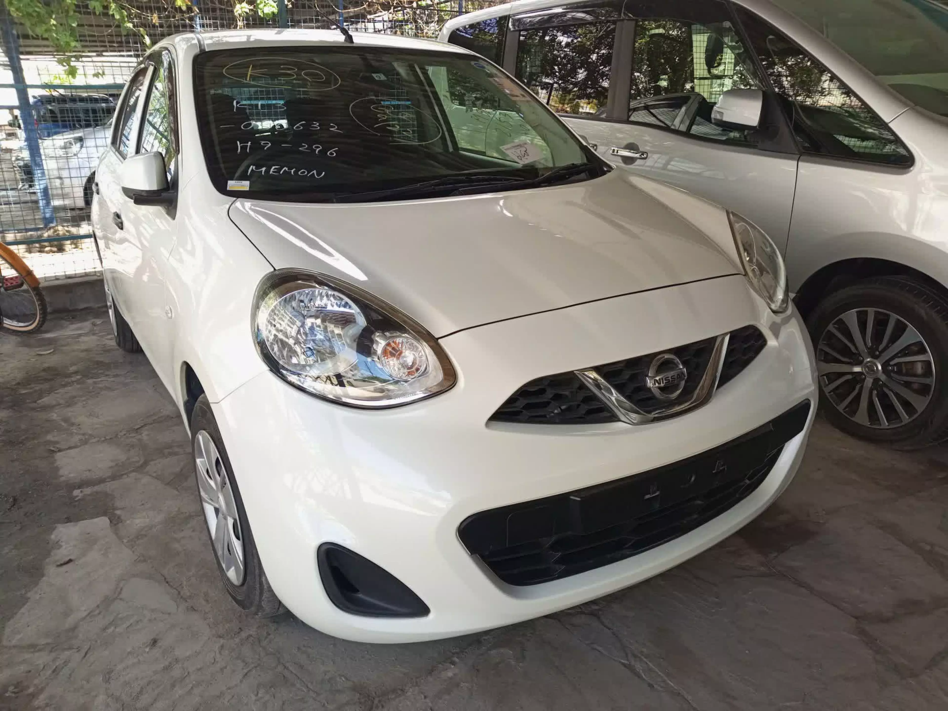 Nissan March - 2015