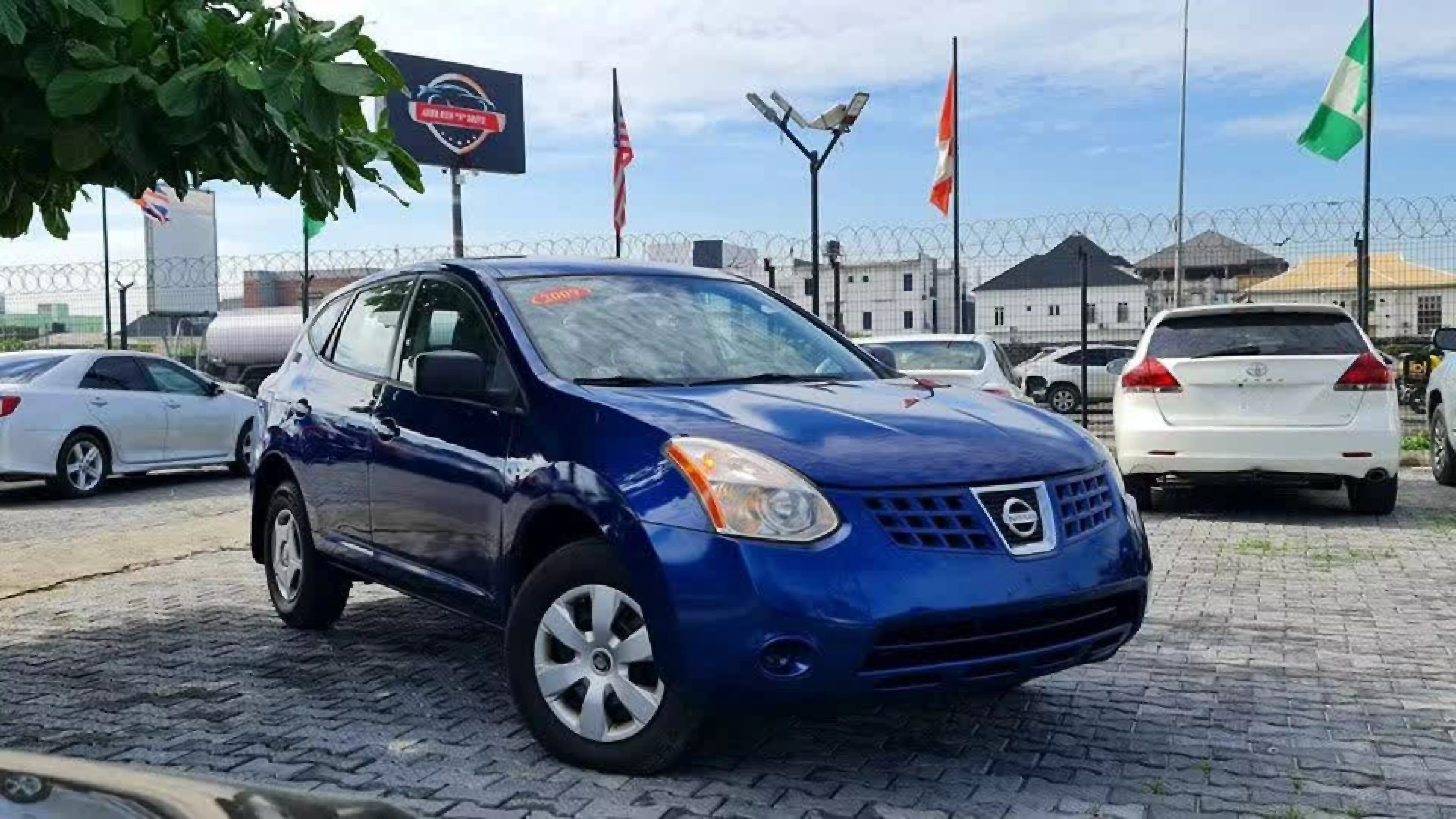Nissan Rogue - 2009