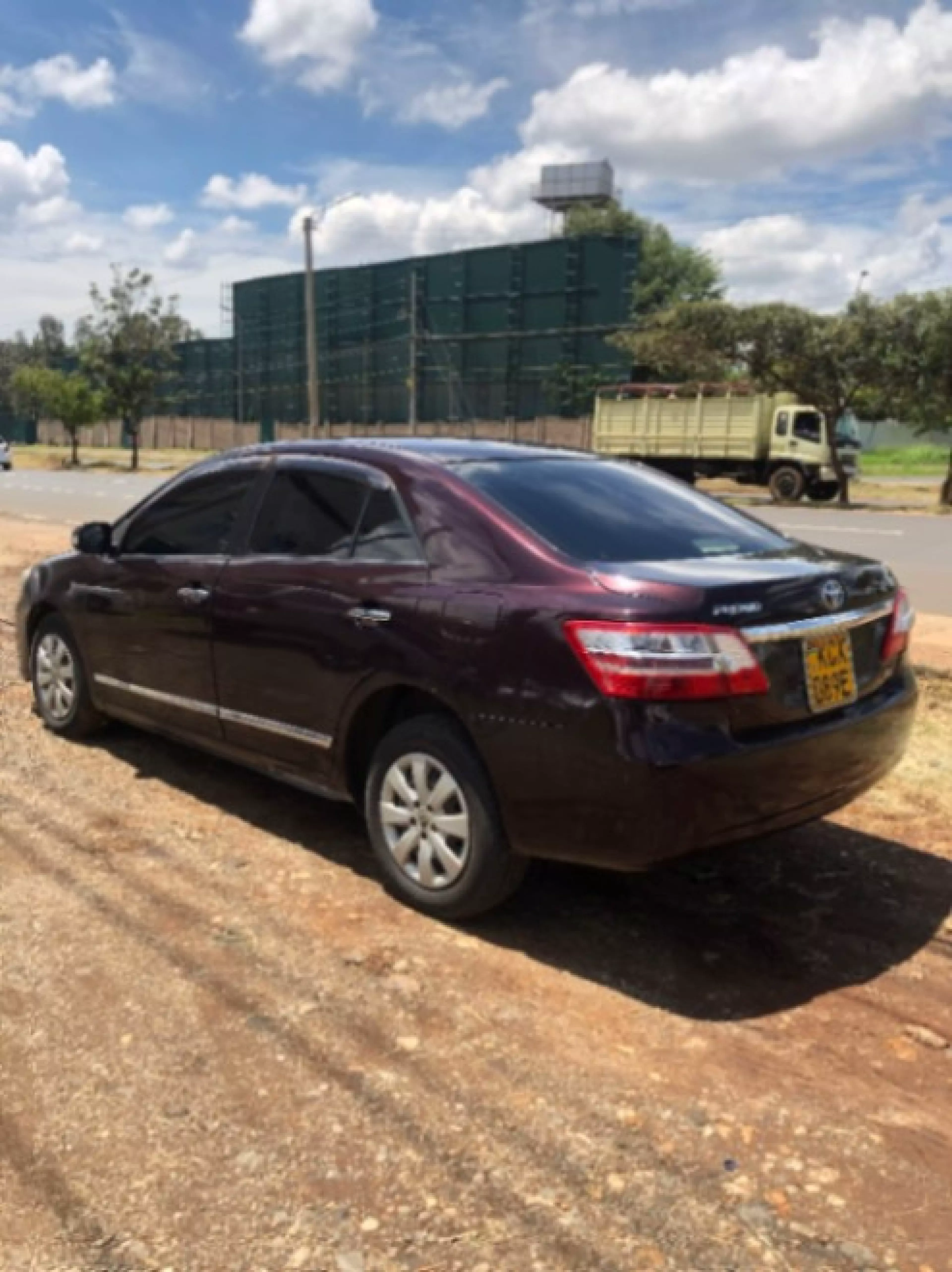 Toyota Premio  - 2012