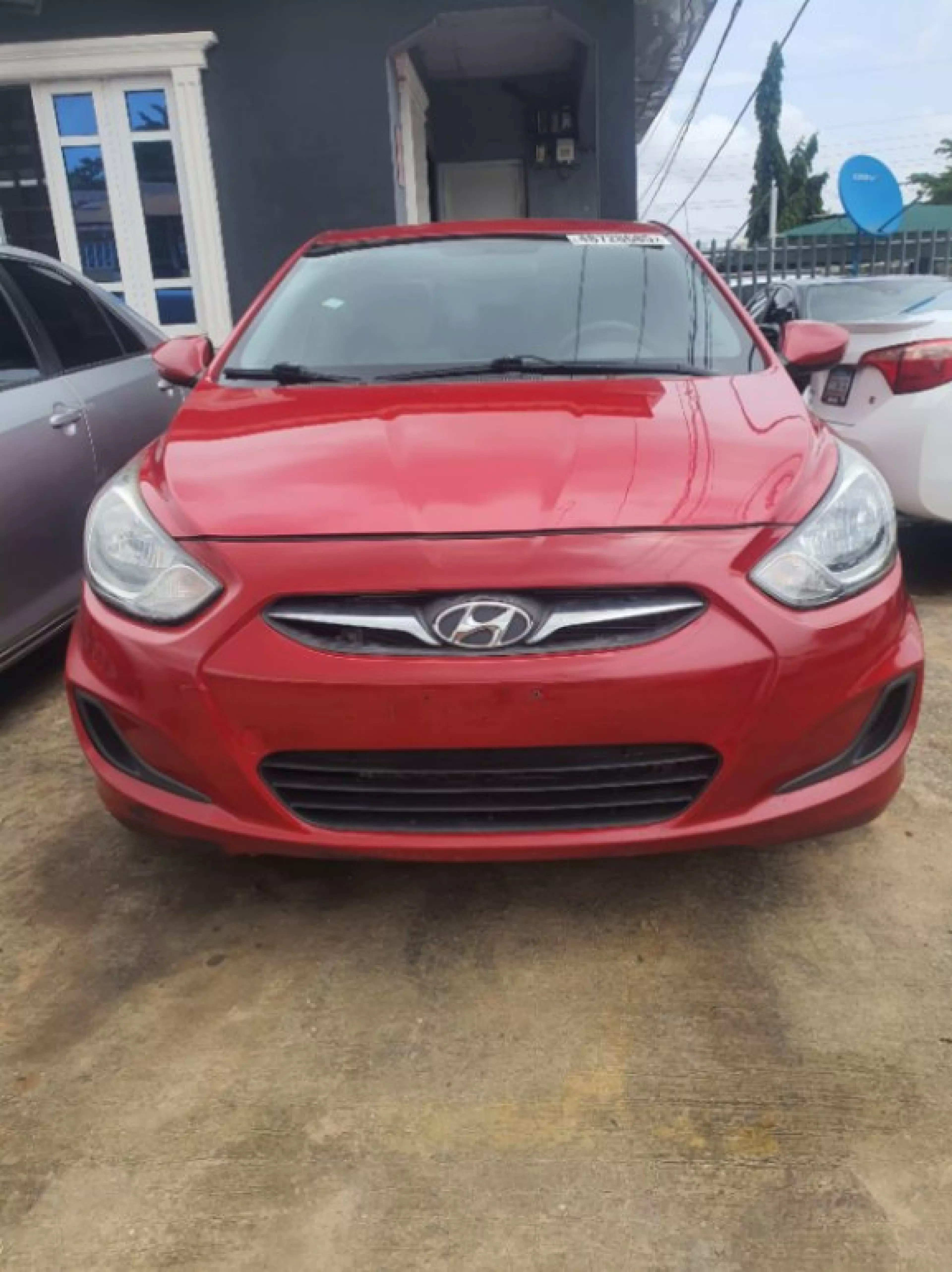 Hyundai Accent - 2013