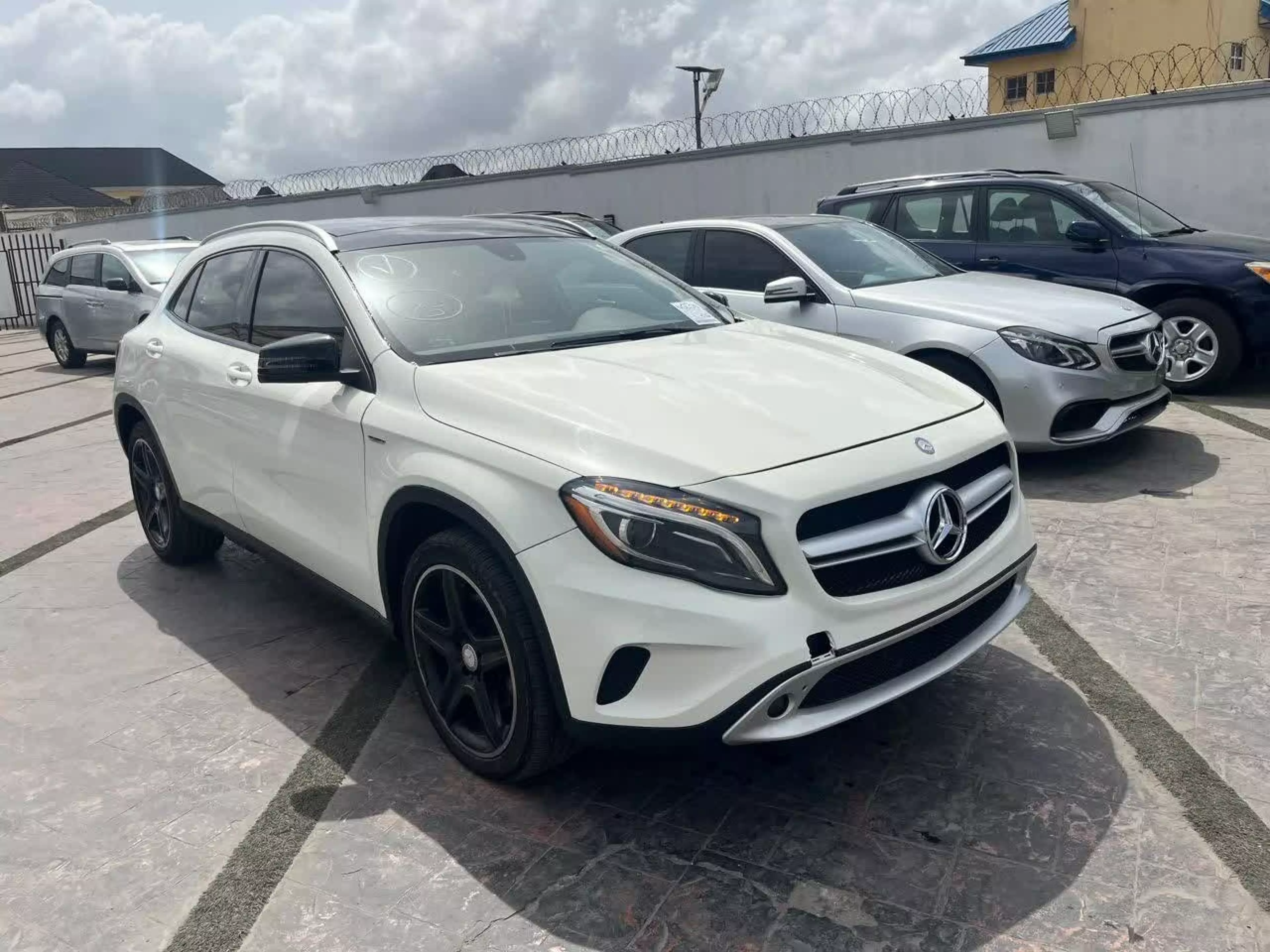 Mercedes-Benz GLA 250 - 2015