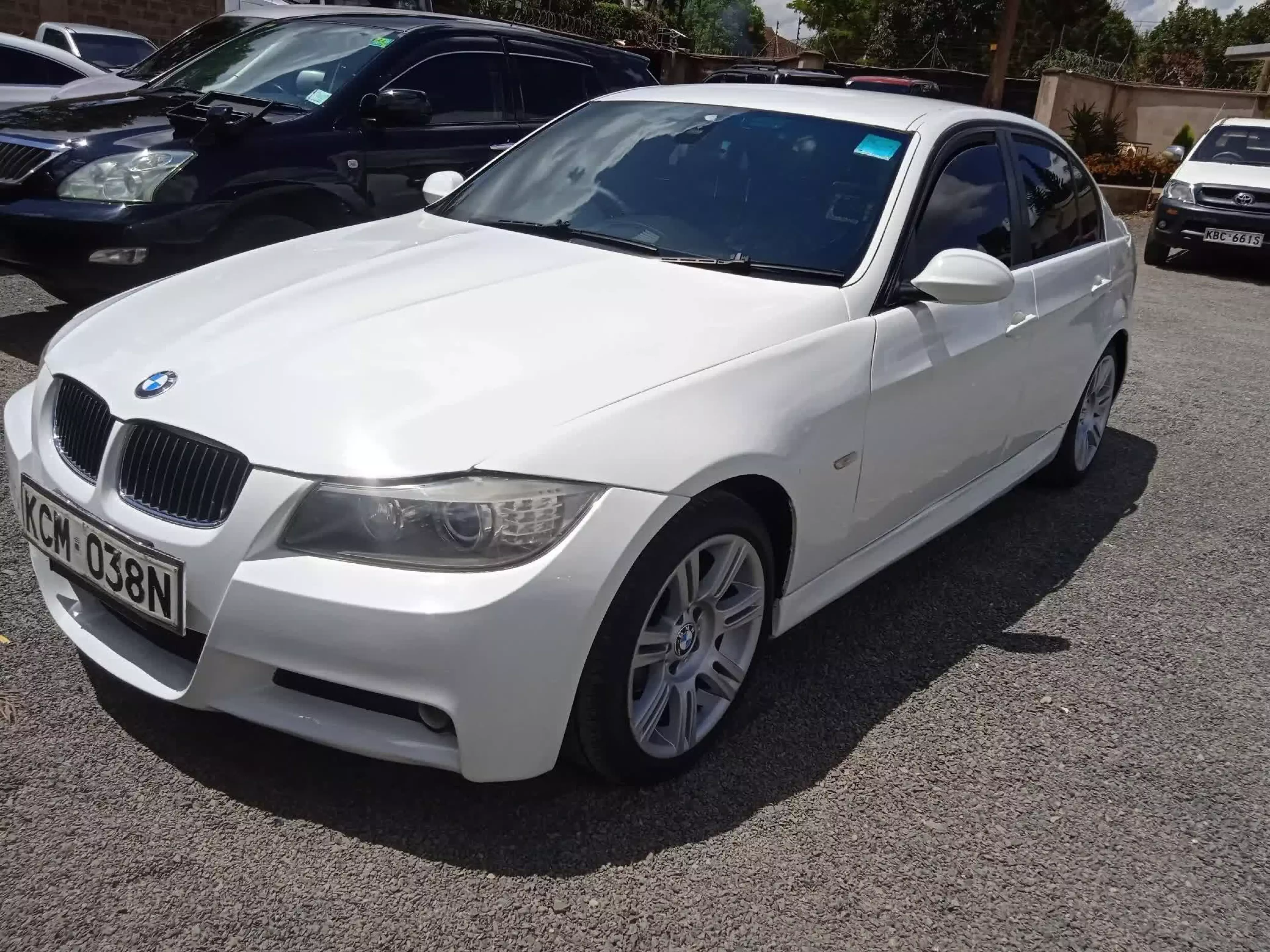 BMW 320i - 2011